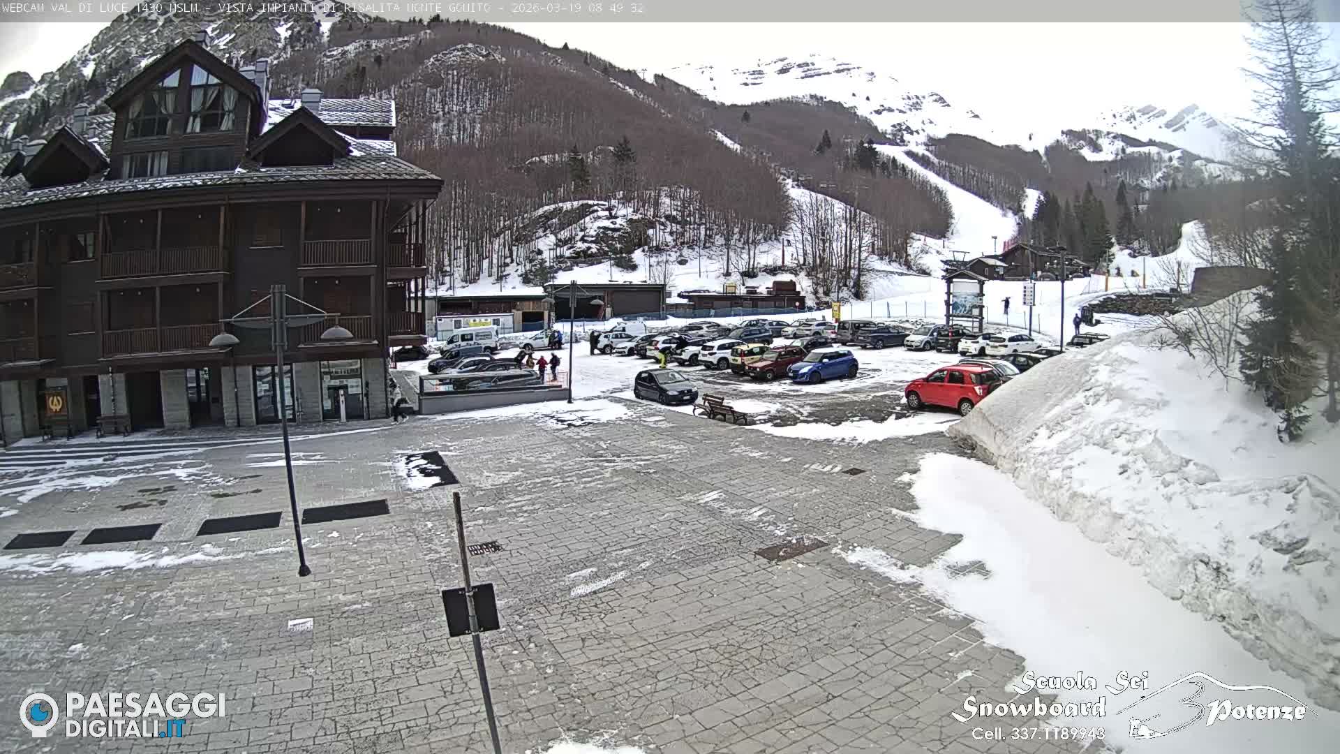  Abetone, Val di Luce Ski Lift Live Cam - Pistoia, Tuscany, Italy