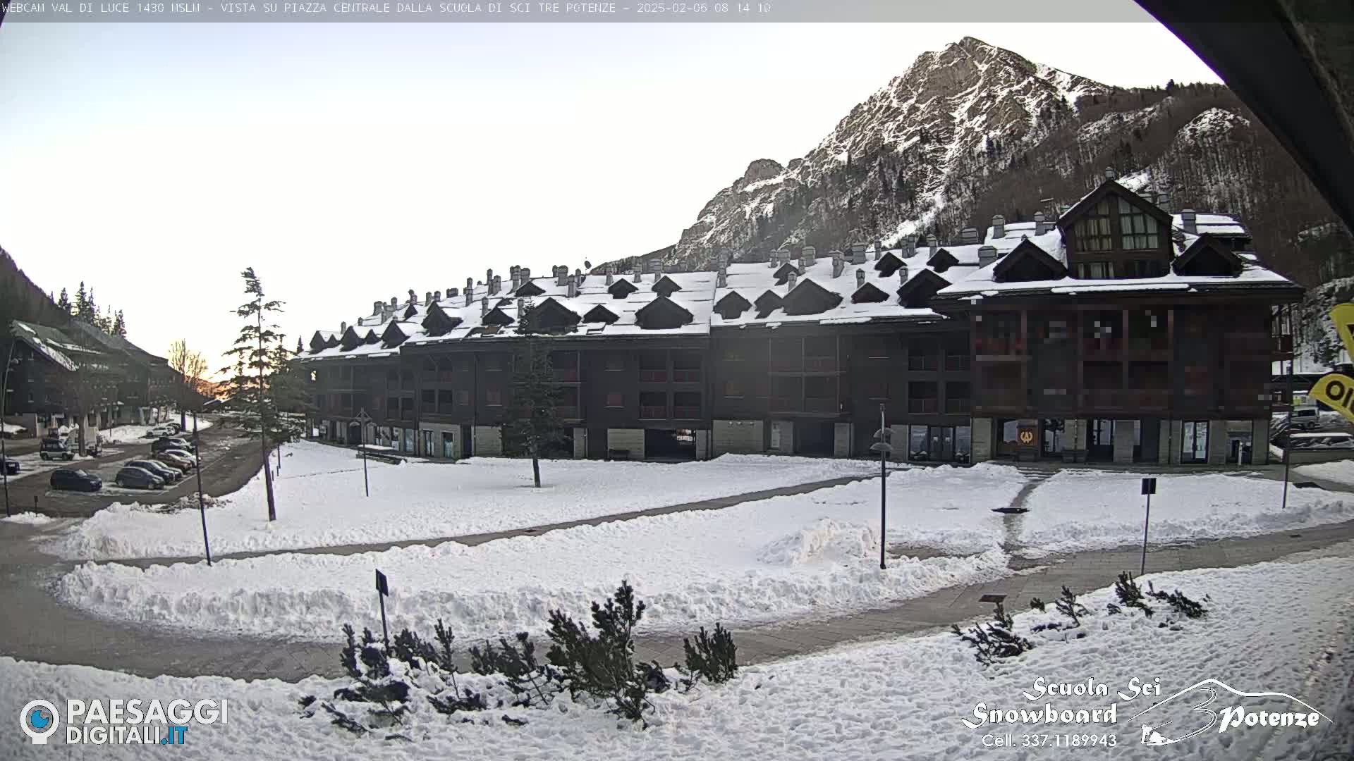  Abetone Val di Luce  Main Square Live Cam - Pistoia, Tuscany, Italy