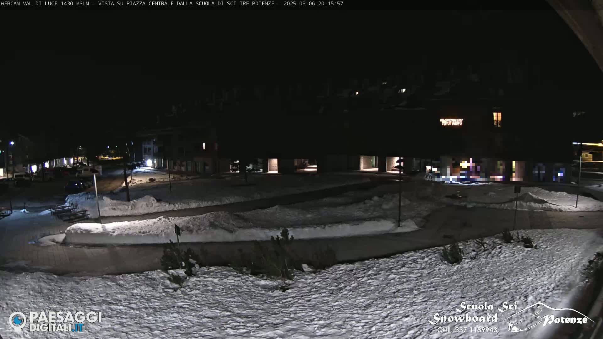  Abetone Val di Luce  Main Square Live Cam - Pistoia, Tuscany, Italy