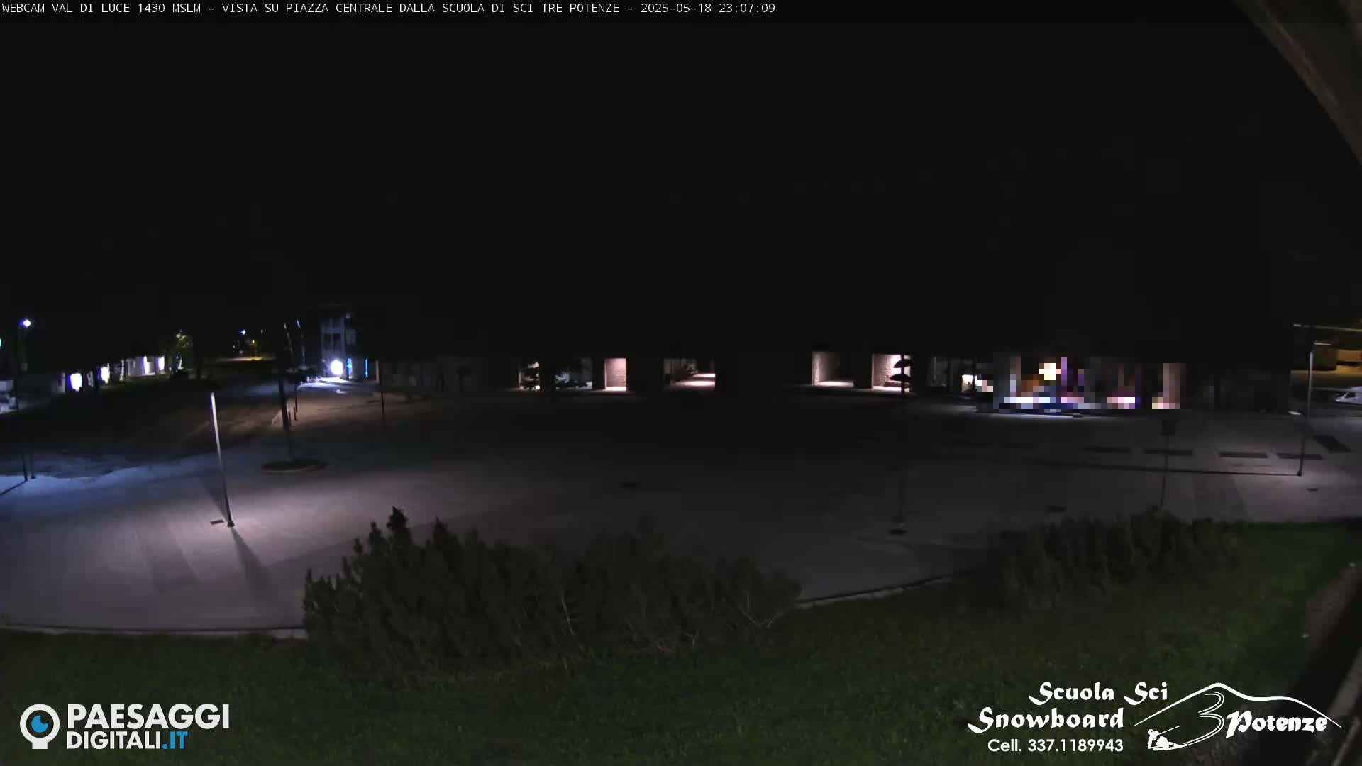 Abetone Val di Luce  Main Square Live Cam - Pistoia, Tuscany, Italy