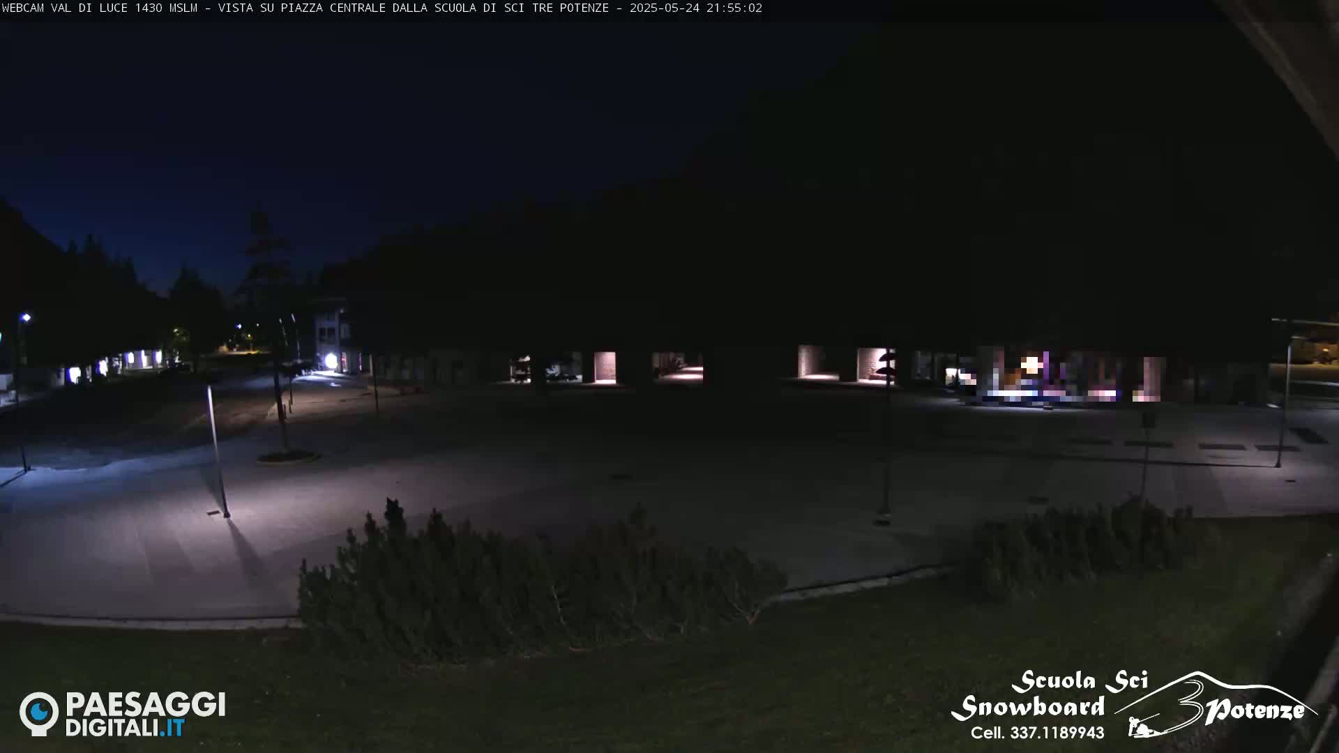  Abetone Val di Luce  Main Square Live Cam - Pistoia, Tuscany, Italy