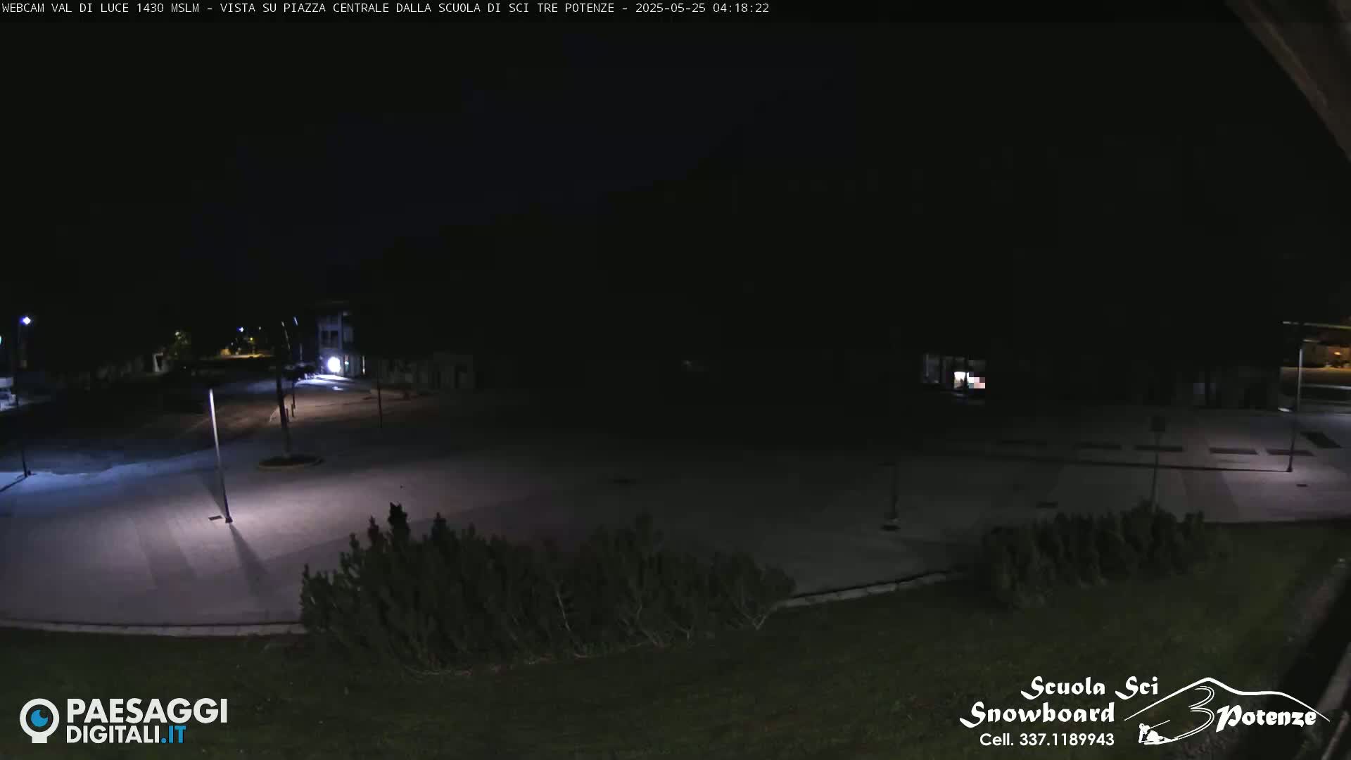  Abetone Val di Luce  Main Square Live Cam - Pistoia, Tuscany, Italy