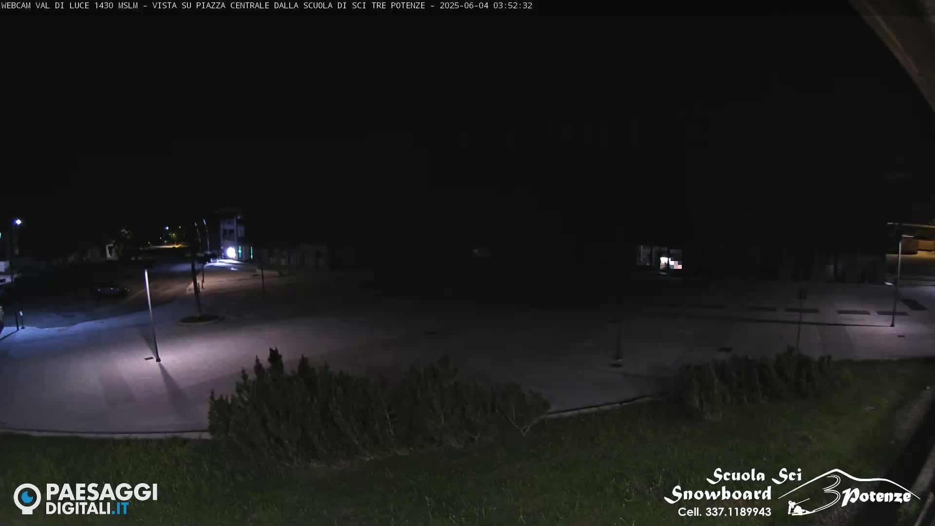  Abetone Val di Luce  Main Square Live Cam - Pistoia, Tuscany, Italy