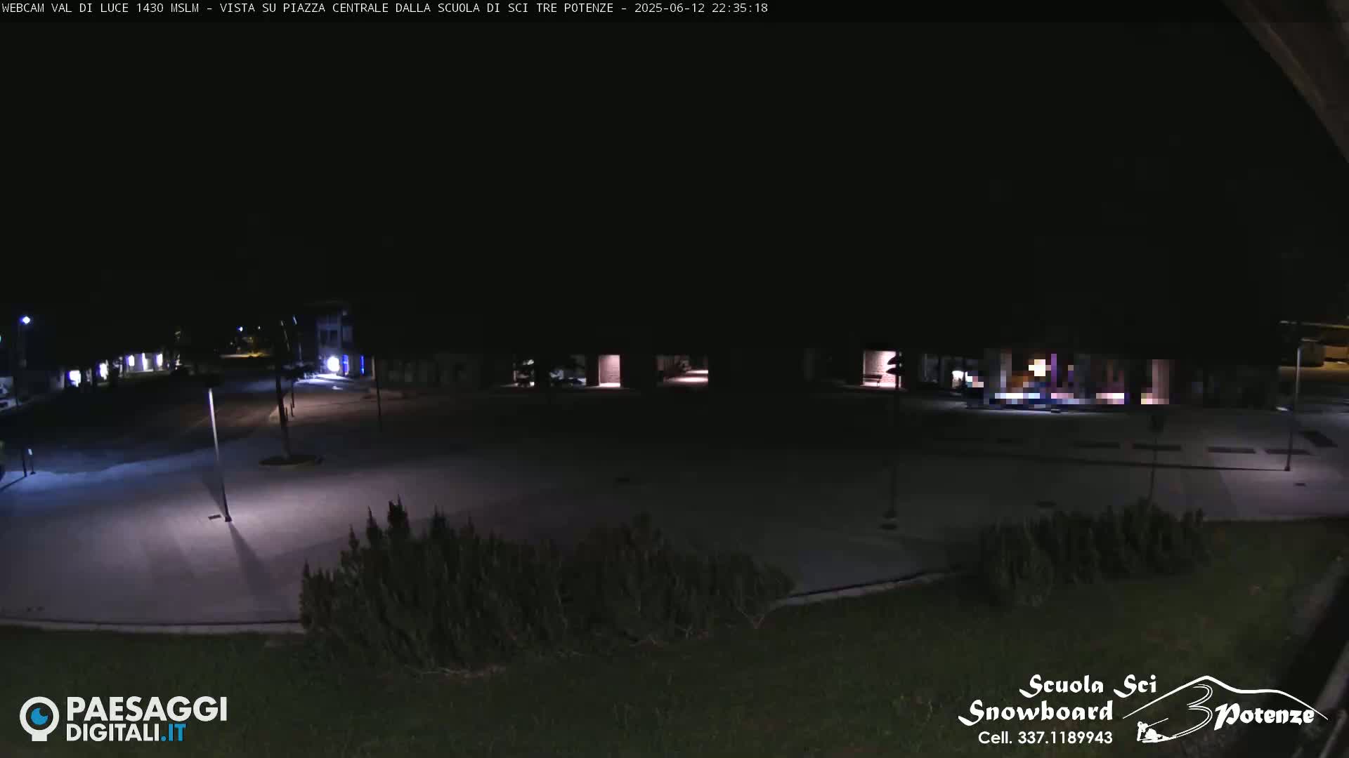  Abetone Val di Luce  Main Square Live Cam - Pistoia, Tuscany, Italy