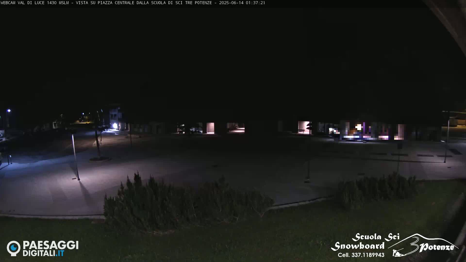  Abetone Val di Luce  Main Square Live Cam - Pistoia, Tuscany, Italy