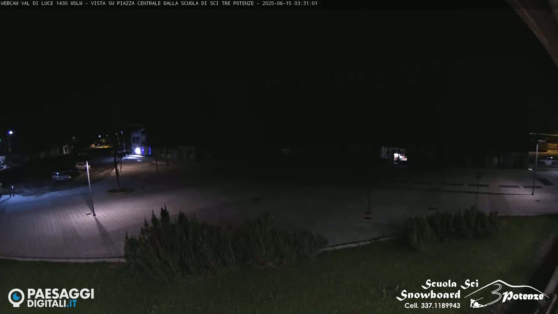  Abetone Val di Luce  Main Square Live Cam - Pistoia, Tuscany, Italy
