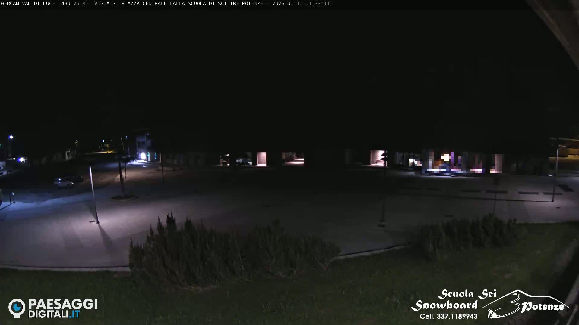  Abetone Val di Luce  Main Square Live Cam - Pistoia, Tuscany, Italy