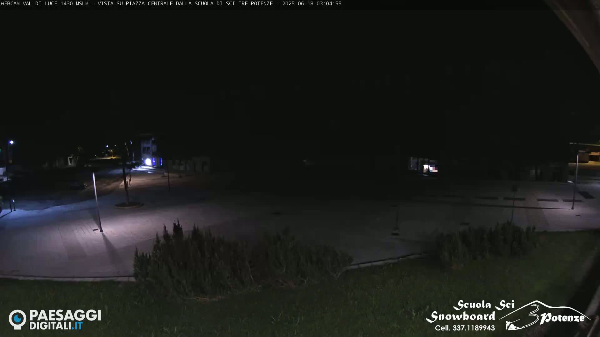 Abetone Val di Luce  Main Square Live Cam - Pistoia, Tuscany, Italy