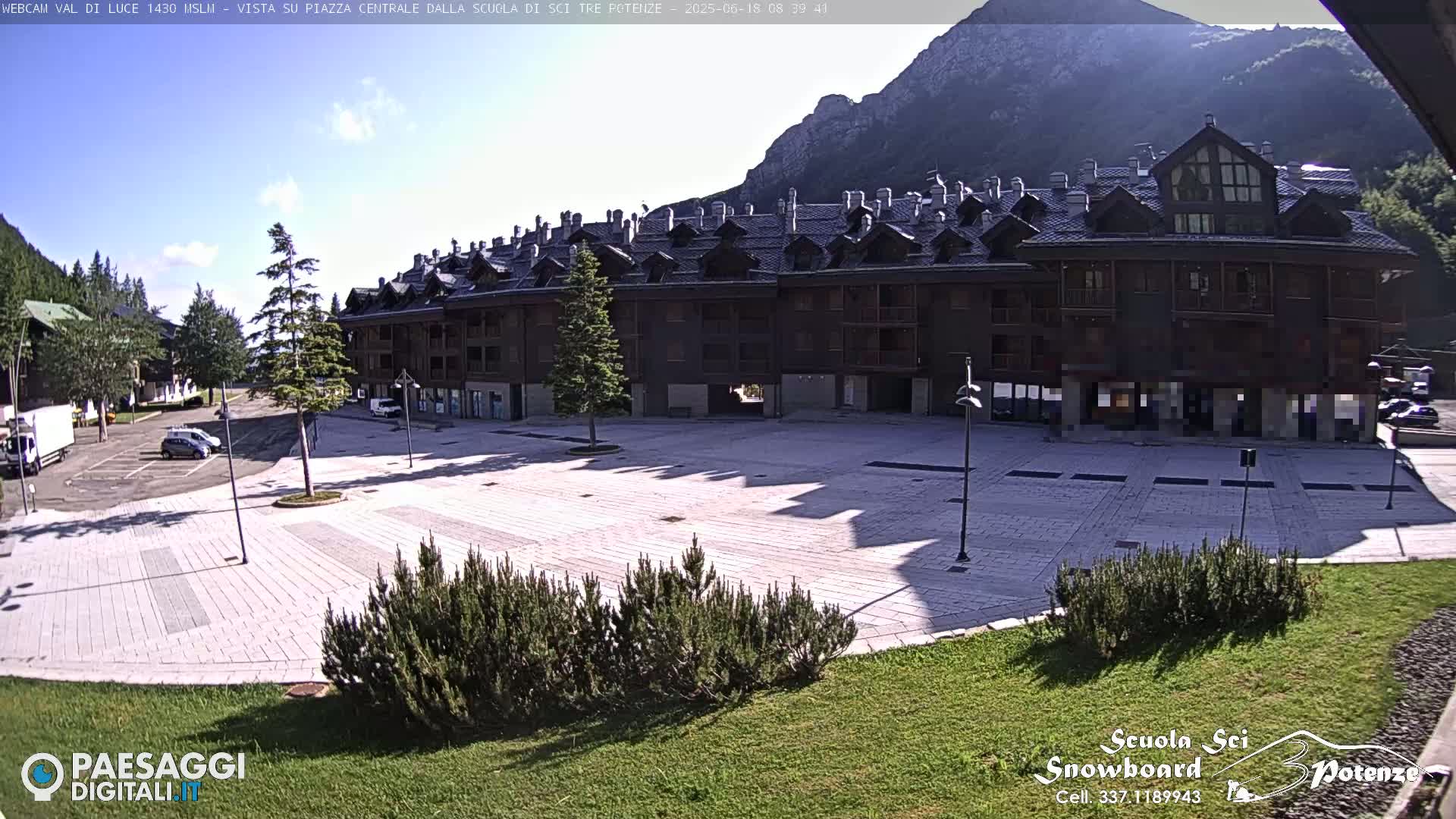 Abetone Val di Luce  Main Square Live Cam - Pistoia, Tuscany, Italy