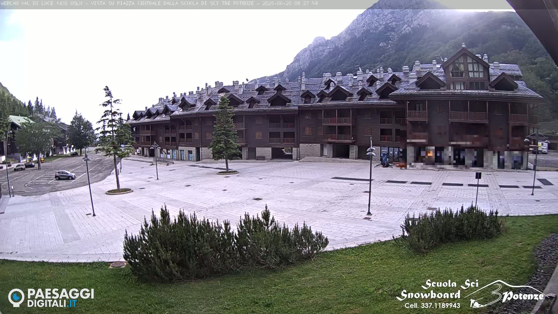 Abetone Val di Luce  Main Square Live Cam - Pistoia, Tuscany, Italy