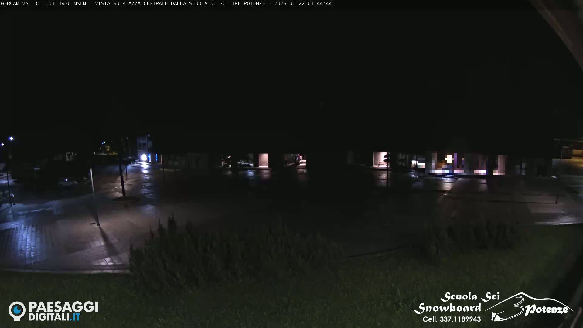 Abetone Val di Luce  Main Square Live Cam - Pistoia, Tuscany, Italy