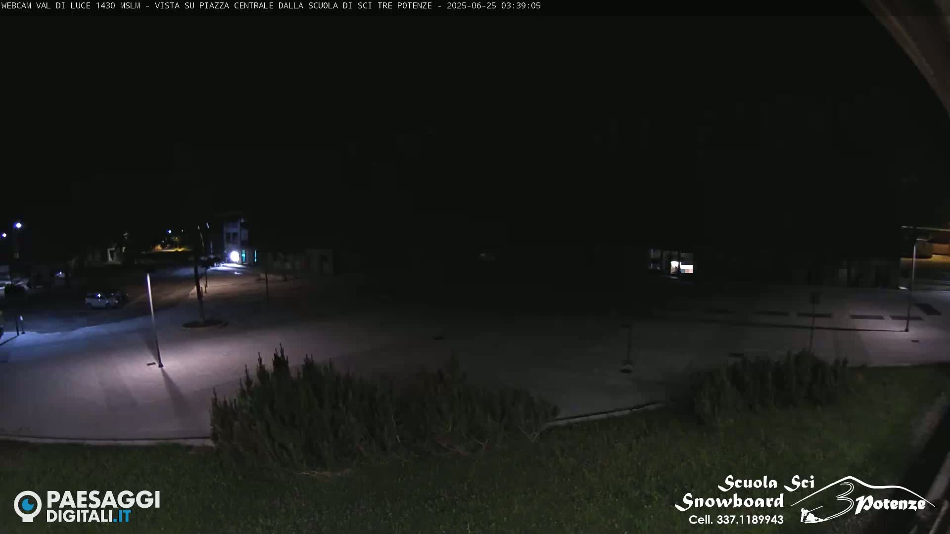 Abetone Val di Luce  Main Square Live Cam - Pistoia, Tuscany, Italy