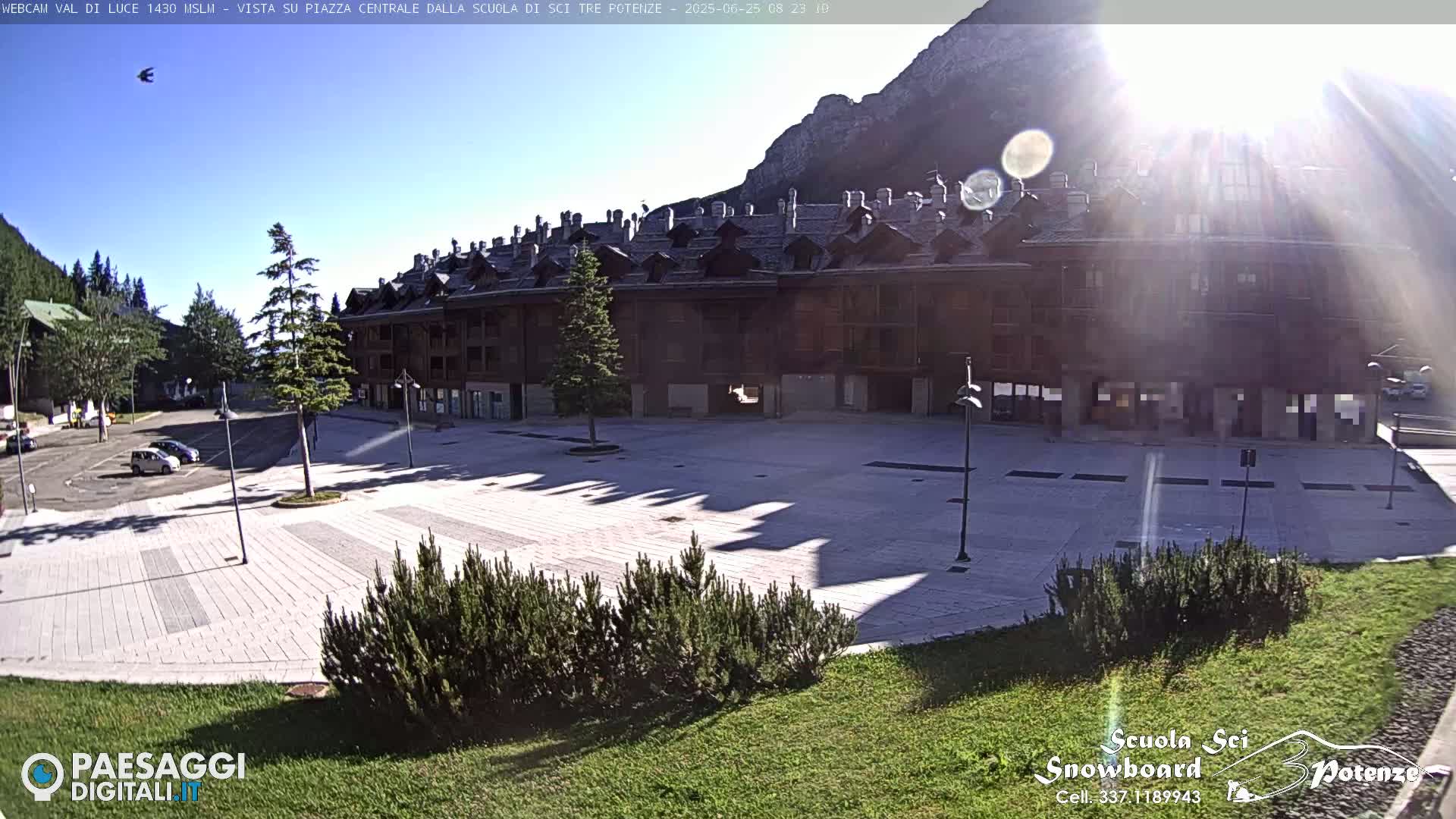 Abetone Val di Luce  Main Square Live Cam - Pistoia, Tuscany, Italy