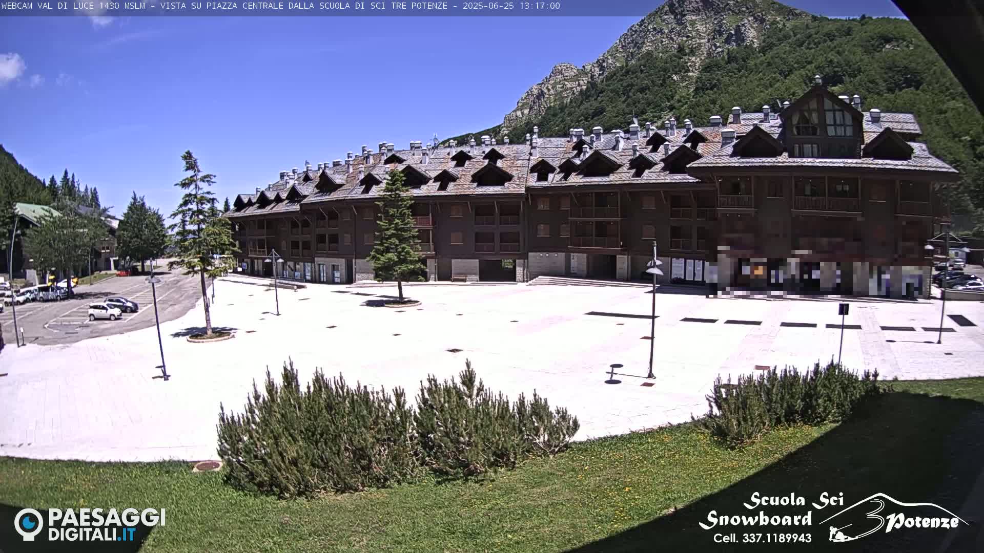 Abetone Val di Luce  Main Square Live Cam - Pistoia, Tuscany, Italy