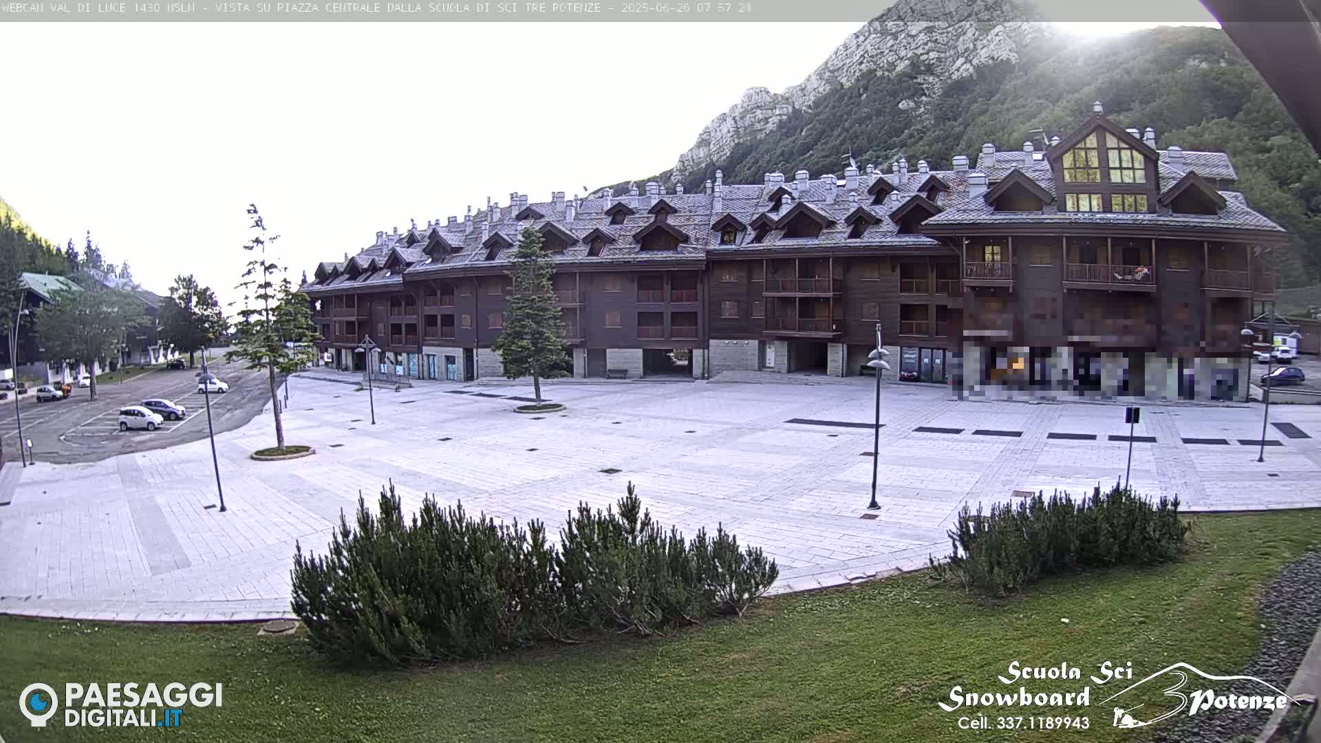 Abetone Val di Luce  Main Square Live Cam - Pistoia, Tuscany, Italy