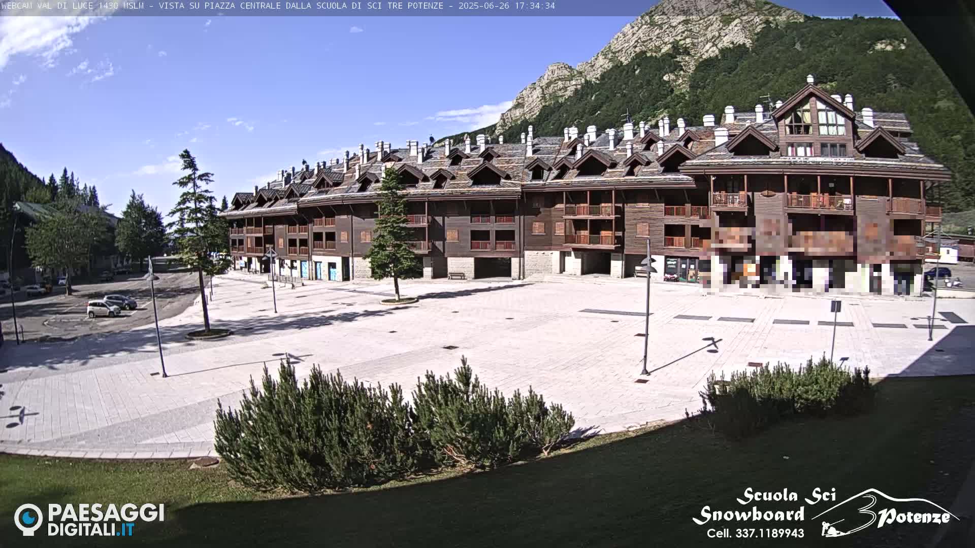 Abetone Val di Luce  Main Square Live Cam - Pistoia, Tuscany, Italy