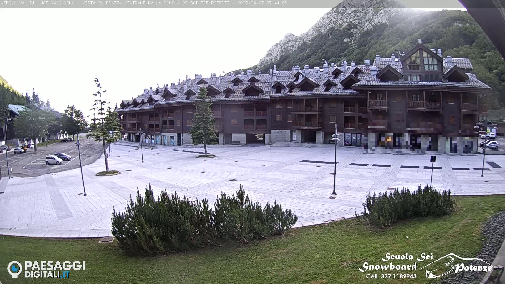 Abetone Val di Luce  Main Square Live Cam - Pistoia, Tuscany, Italy