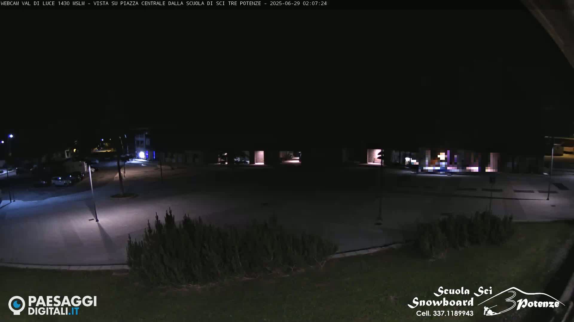 Abetone Val di Luce  Main Square Live Cam - Pistoia, Tuscany, Italy