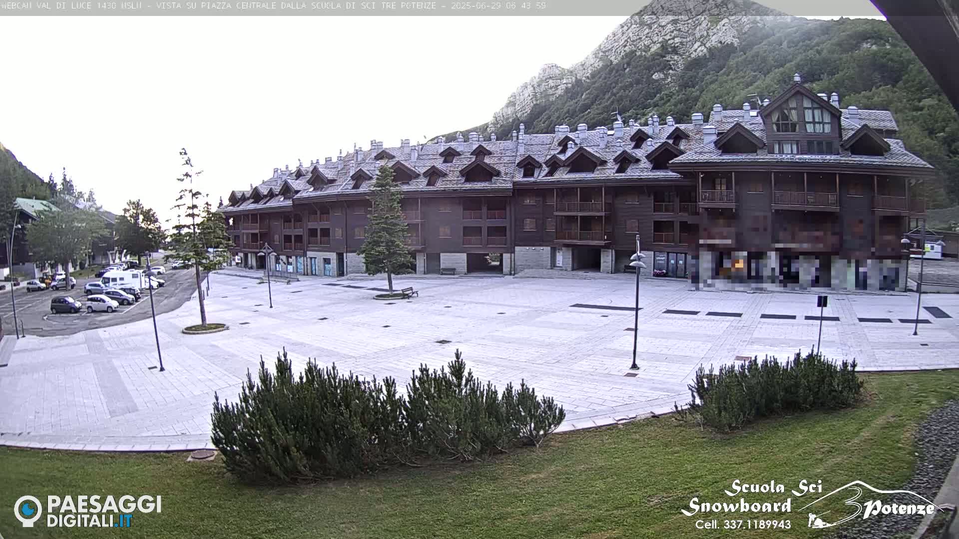 Abetone Val di Luce  Main Square Live Cam - Pistoia, Tuscany, Italy