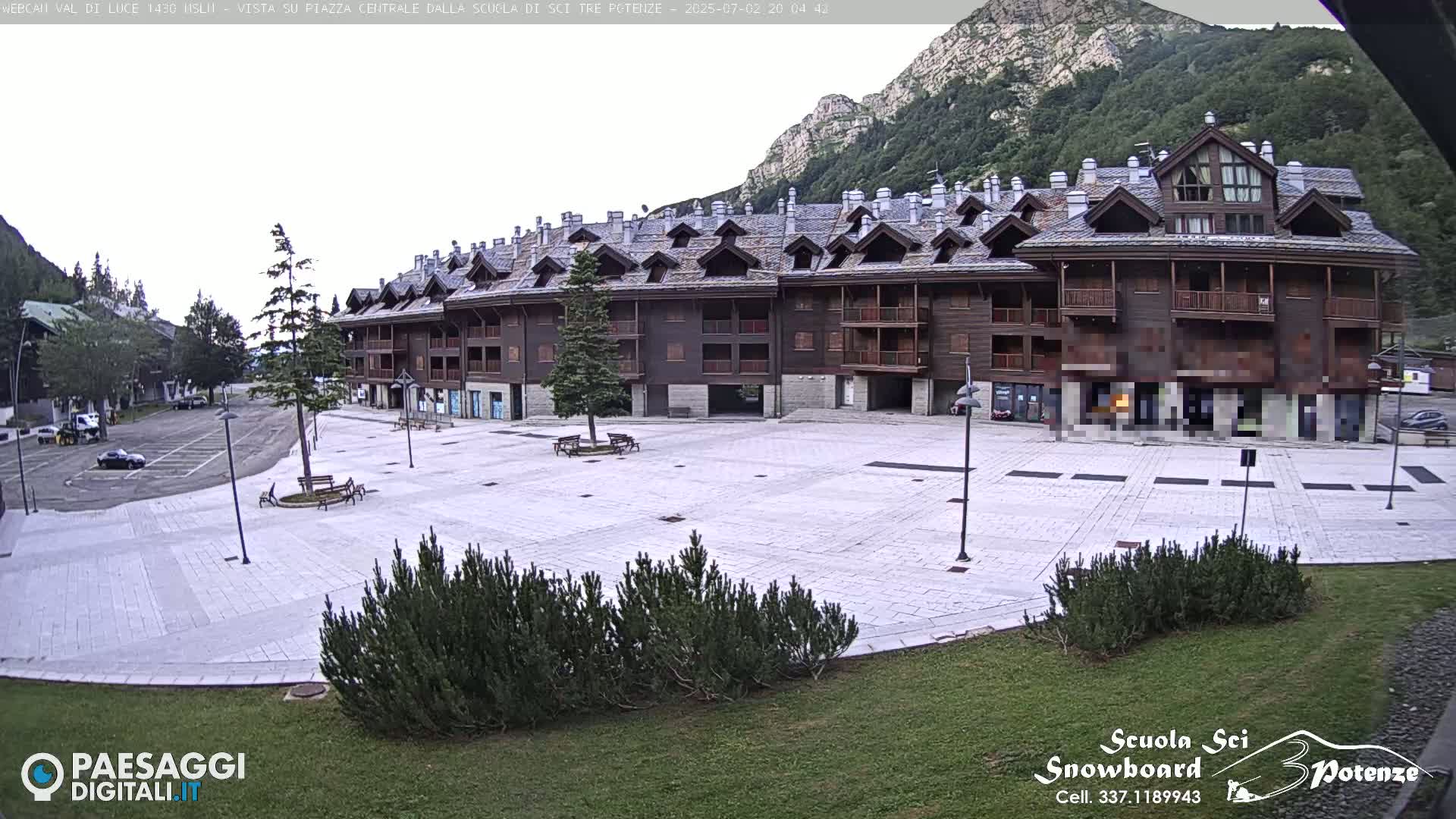 Abetone Val di Luce  Main Square Live Cam - Pistoia, Tuscany, Italy
