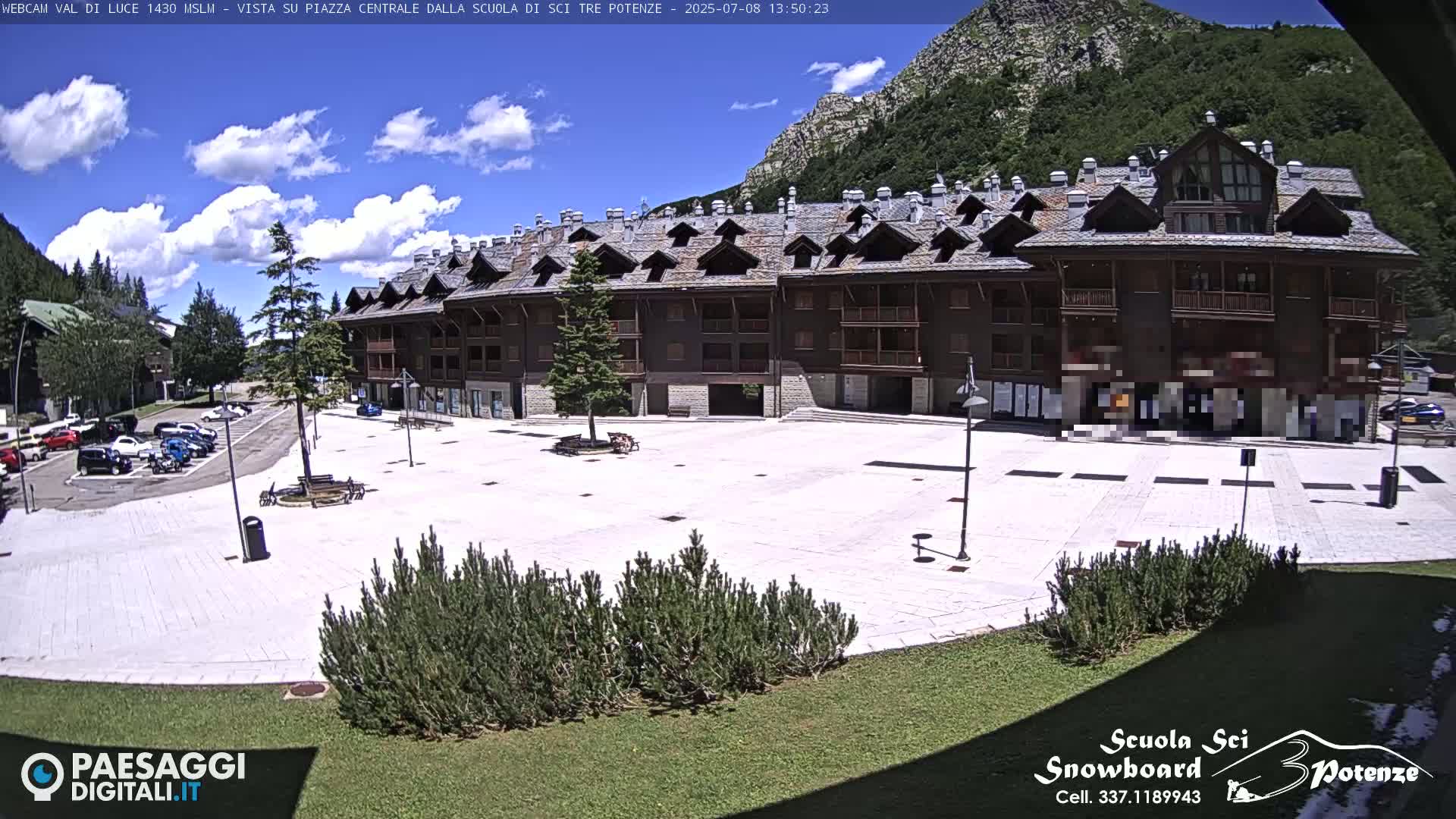Abetone Val di Luce  Main Square Live Cam - Pistoia, Tuscany, Italy