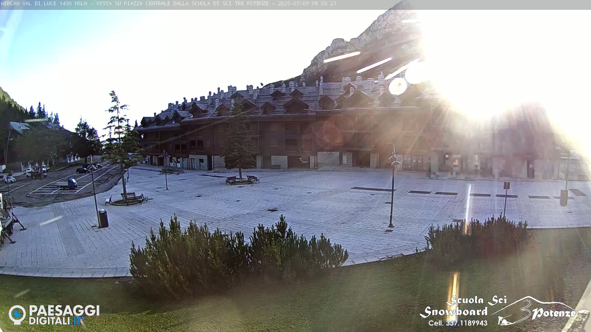 Abetone Val di Luce  Main Square Live Cam - Pistoia, Tuscany, Italy