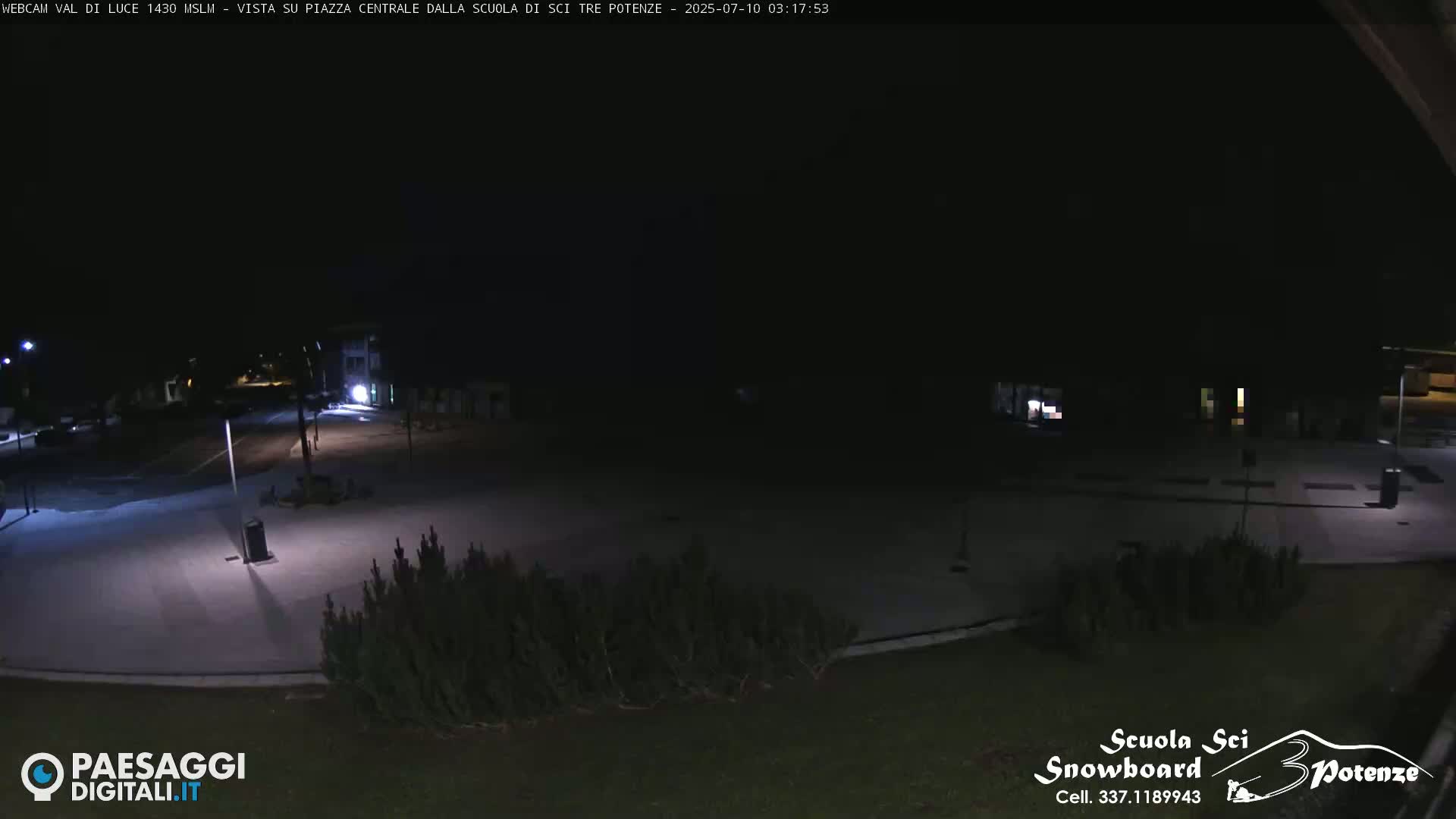 Abetone Val di Luce  Main Square Live Cam - Pistoia, Tuscany, Italy
