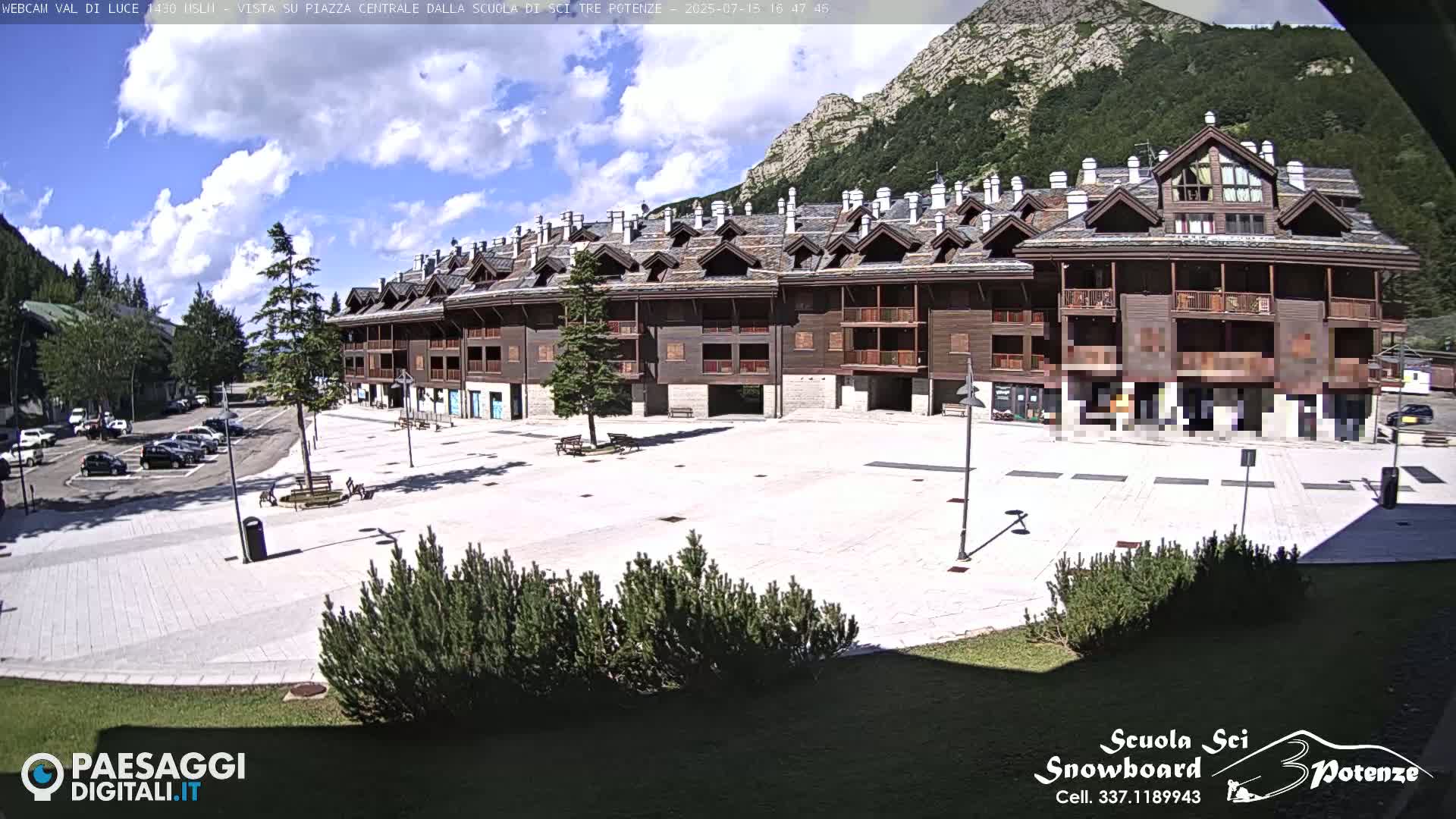Abetone Val di Luce  Main Square Live Cam - Pistoia, Tuscany, Italy