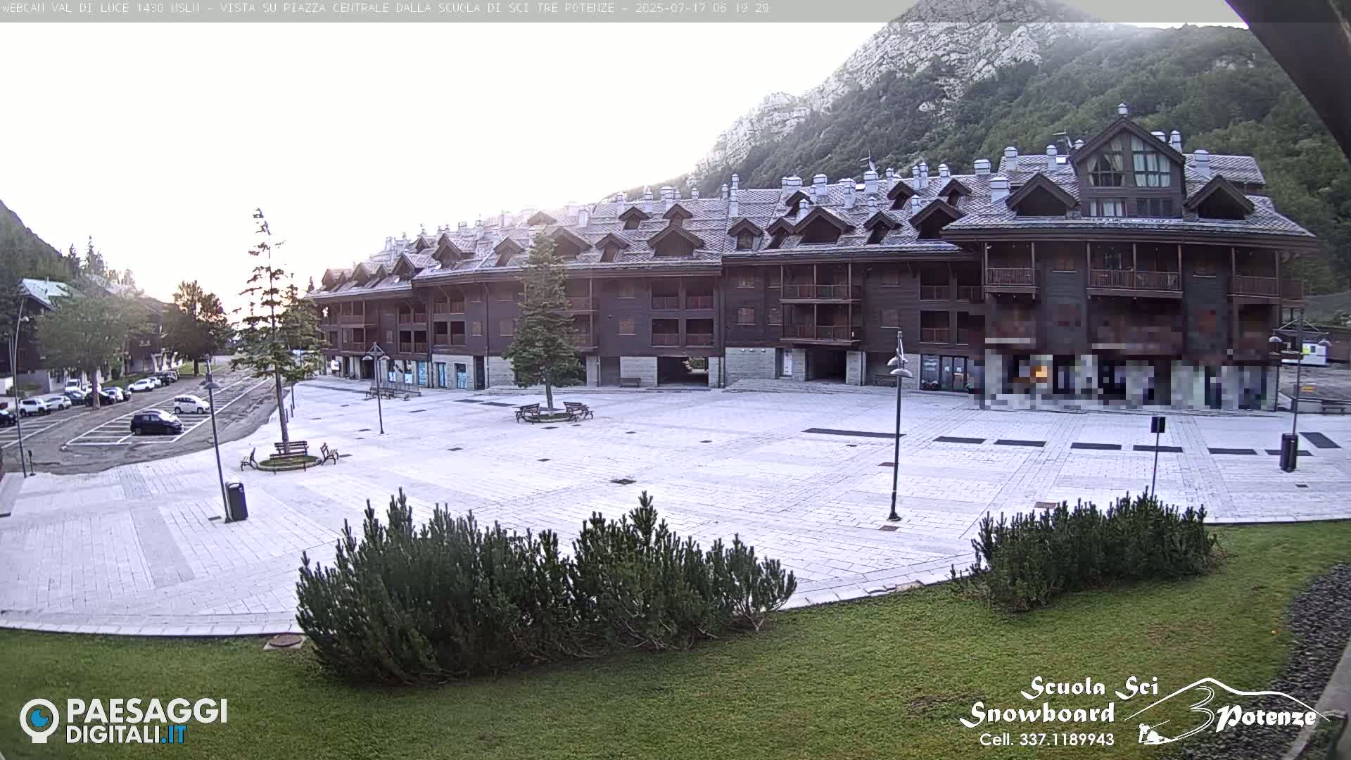 Abetone Val di Luce  Main Square Live Cam - Pistoia, Tuscany, Italy