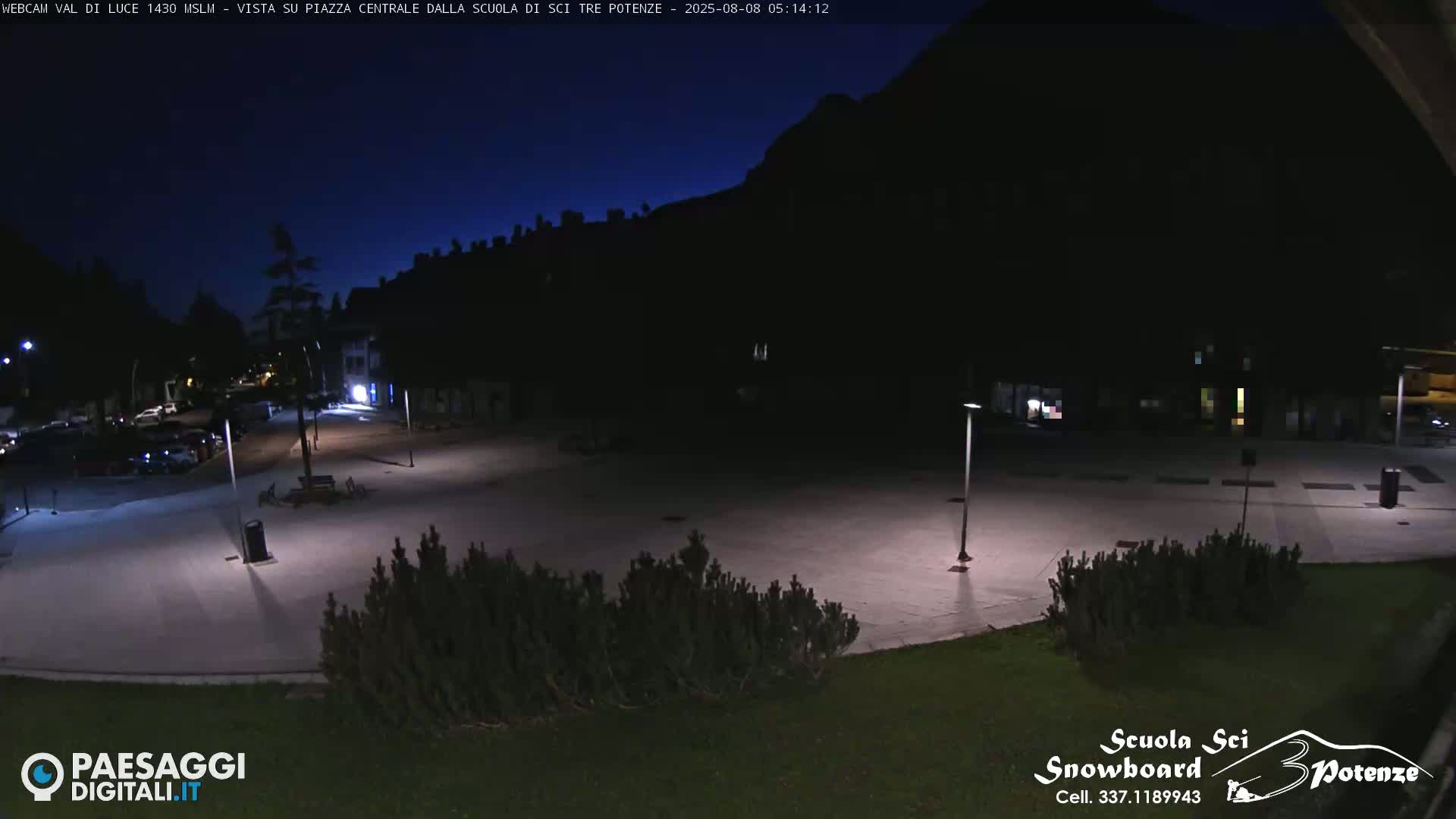 Abetone Val di Luce  Main Square Live Cam - Pistoia, Tuscany, Italy