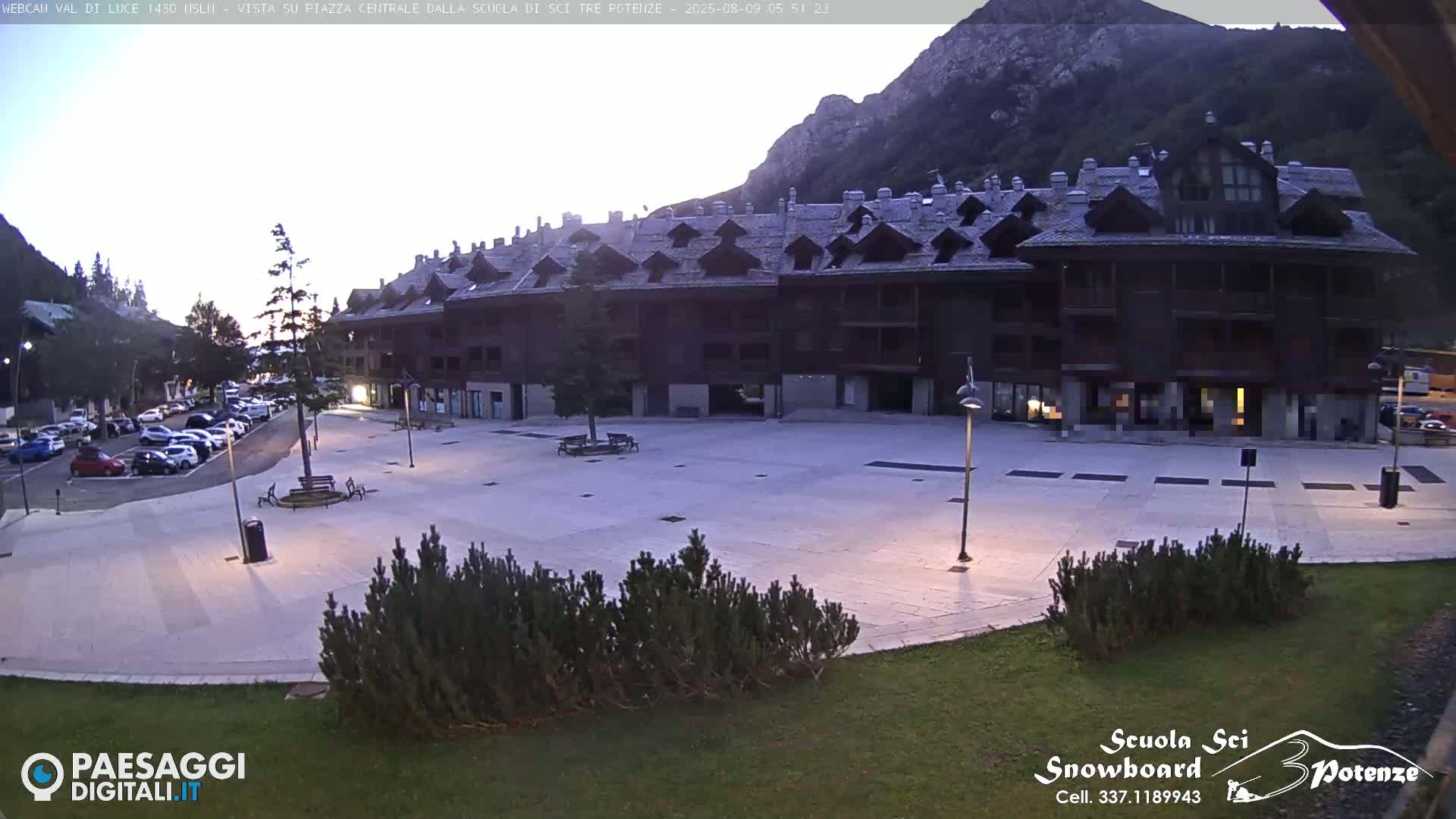 Abetone Val di Luce  Main Square Live Cam - Pistoia, Tuscany, Italy