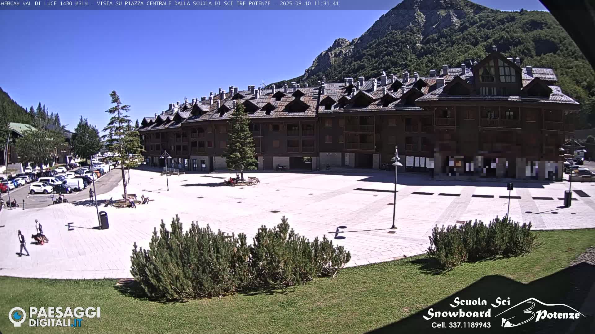 Abetone Val di Luce  Main Square Live Cam - Pistoia, Tuscany, Italy