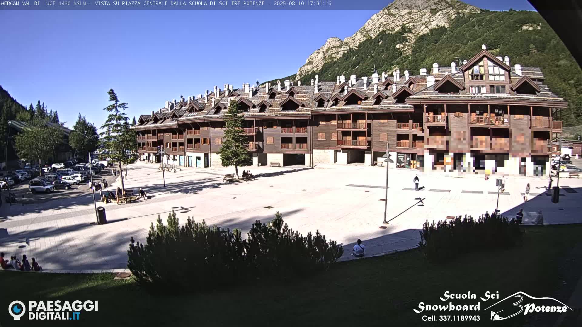 Abetone Val di Luce  Main Square Live Cam - Pistoia, Tuscany, Italy