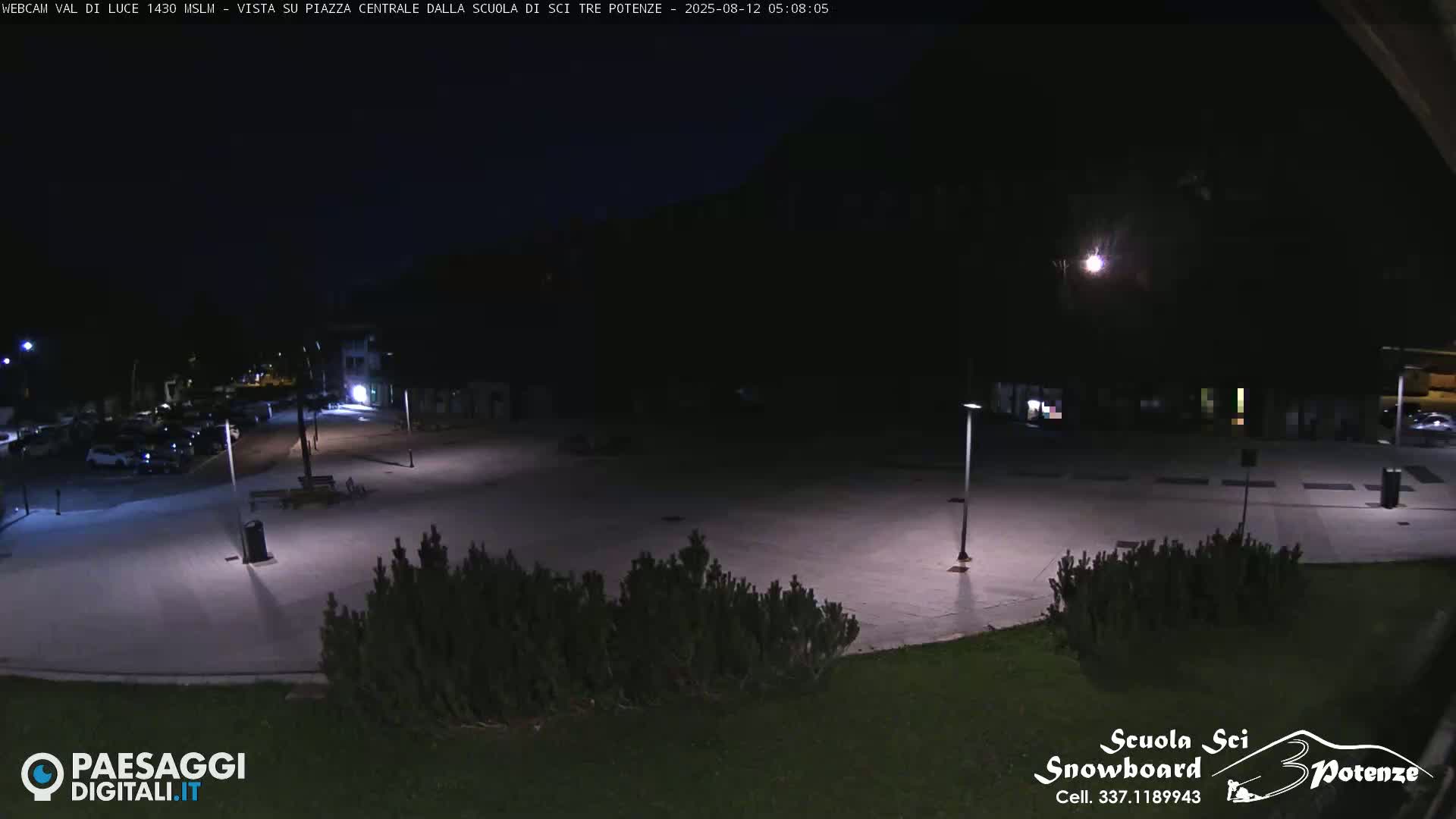 Abetone Val di Luce  Main Square Live Cam - Pistoia, Tuscany, Italy