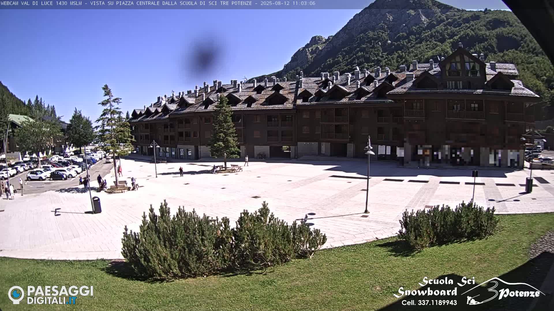 Abetone Val di Luce  Main Square Live Cam - Pistoia, Tuscany, Italy