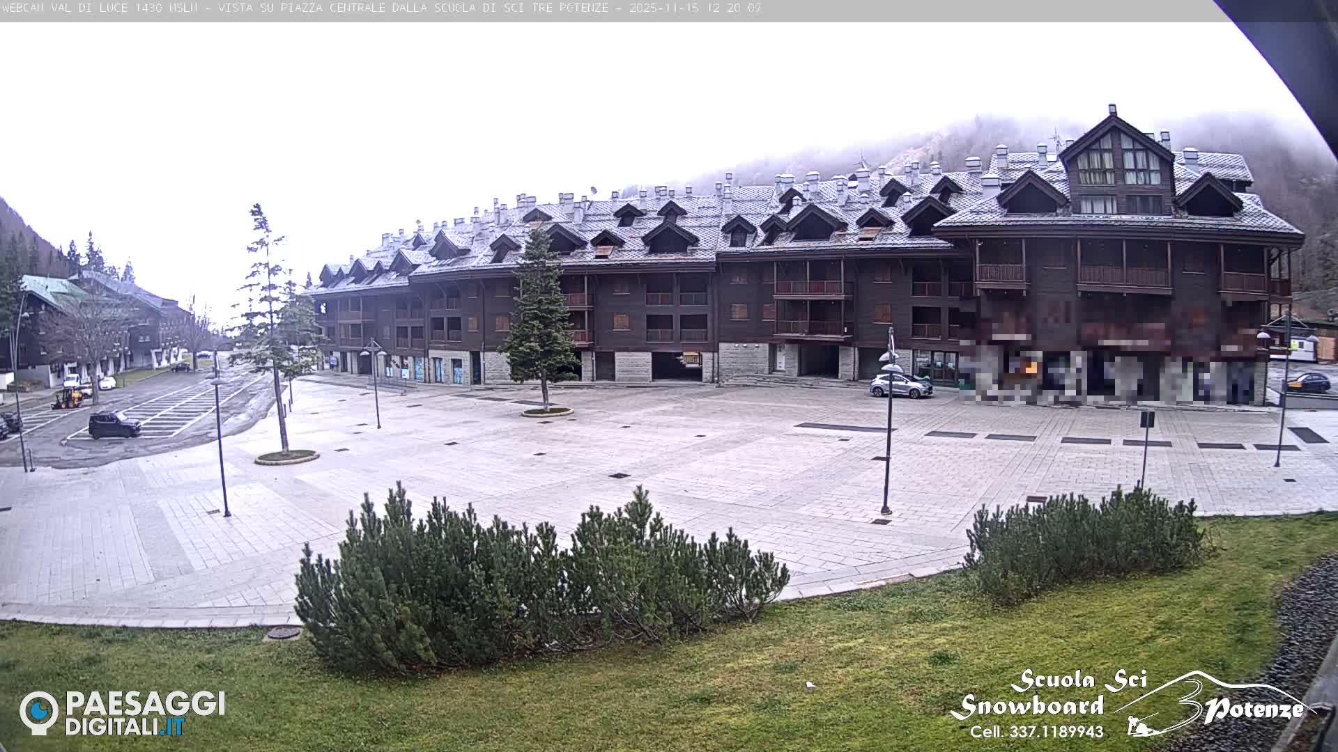 Abetone Val di Luce  Main Square Live Cam - Pistoia, Tuscany, Italy