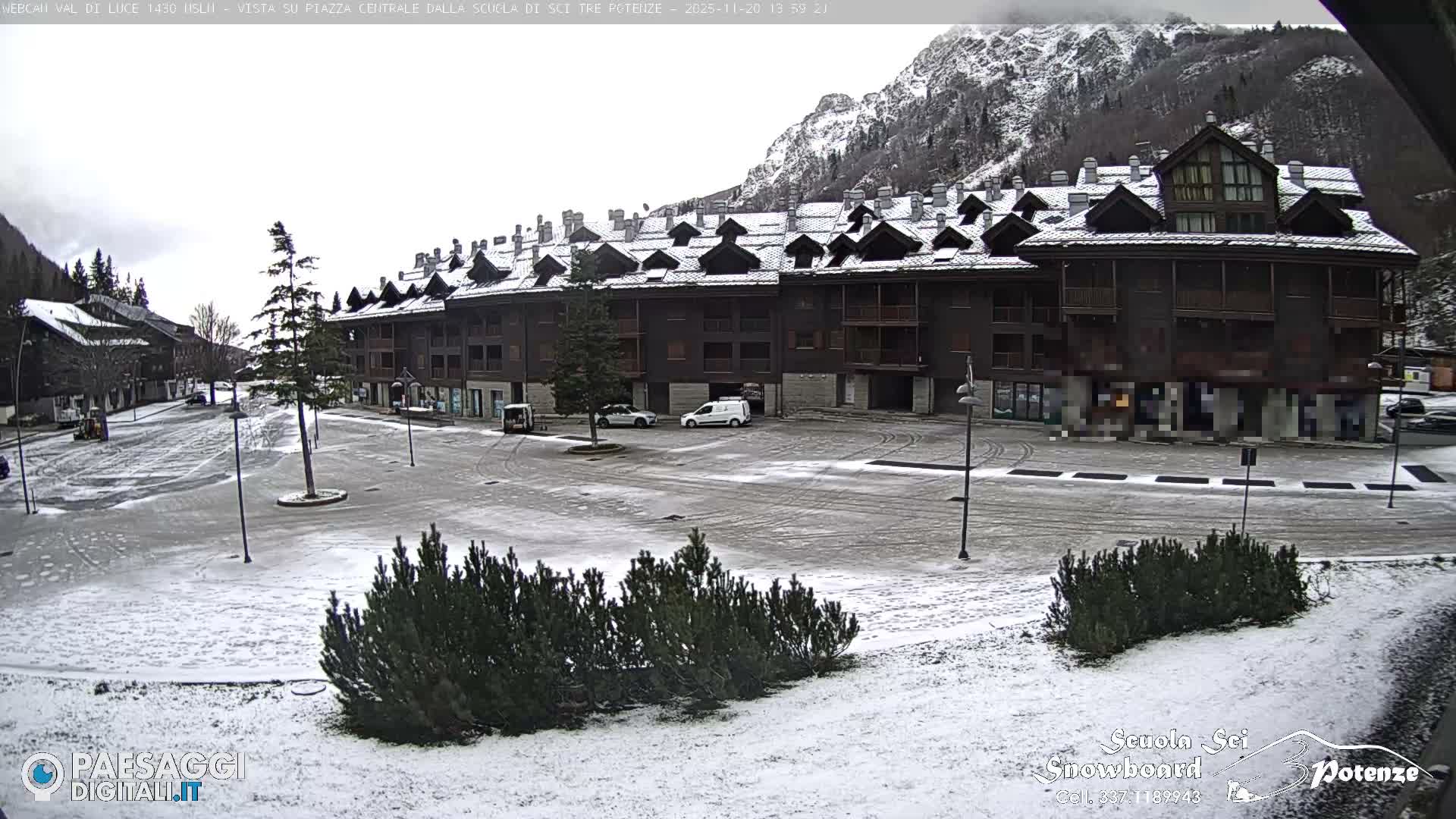 Abetone Val di Luce  Main Square Live Cam - Pistoia, Tuscany, Italy
