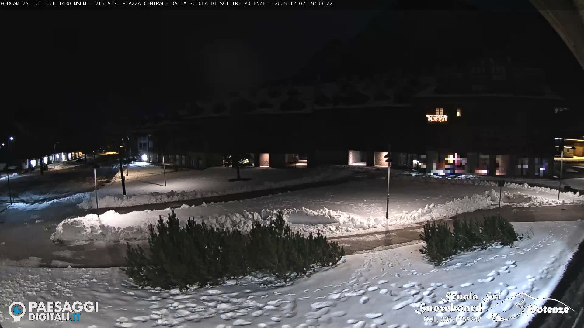 Abetone Val di Luce  Main Square Live Cam - Pistoia, Tuscany, Italy