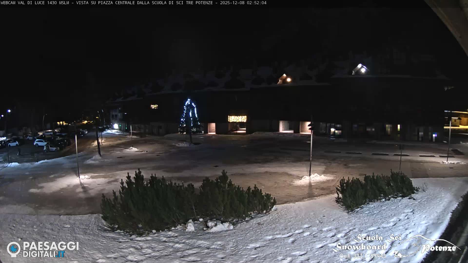 Abetone Val di Luce  Main Square Live Cam - Pistoia, Tuscany, Italy