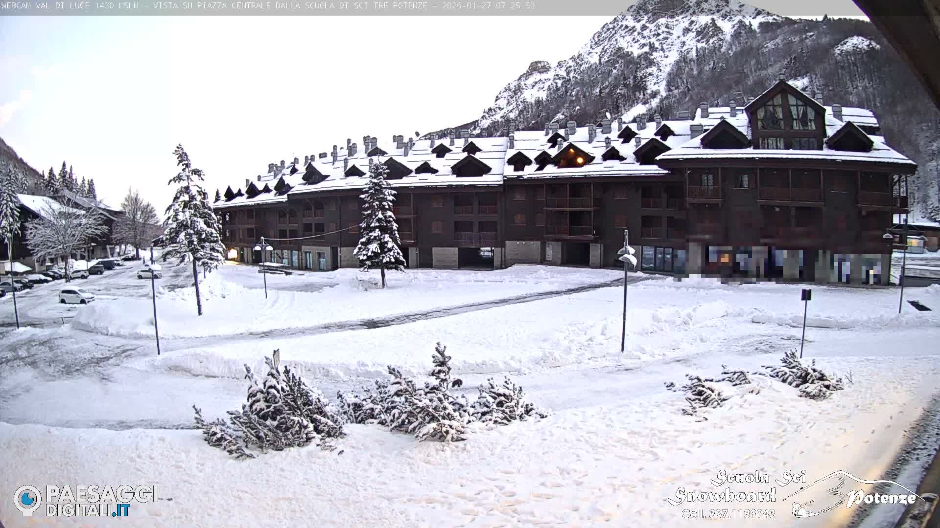 Abetone Val di Luce  Main Square Live Cam - Pistoia, Tuscany, Italy