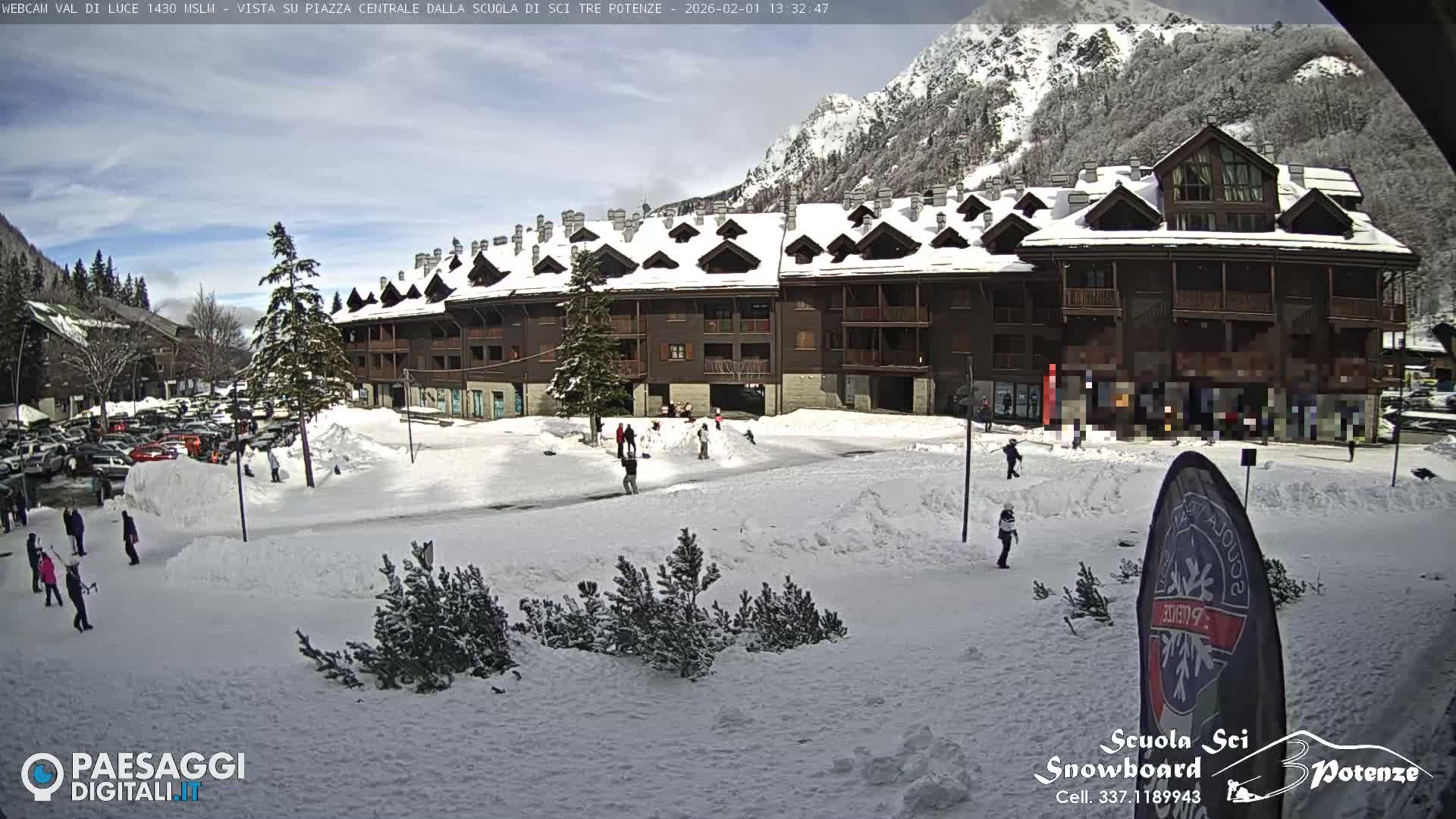 Abetone Val di Luce  Main Square Live Cam - Pistoia, Tuscany, Italy