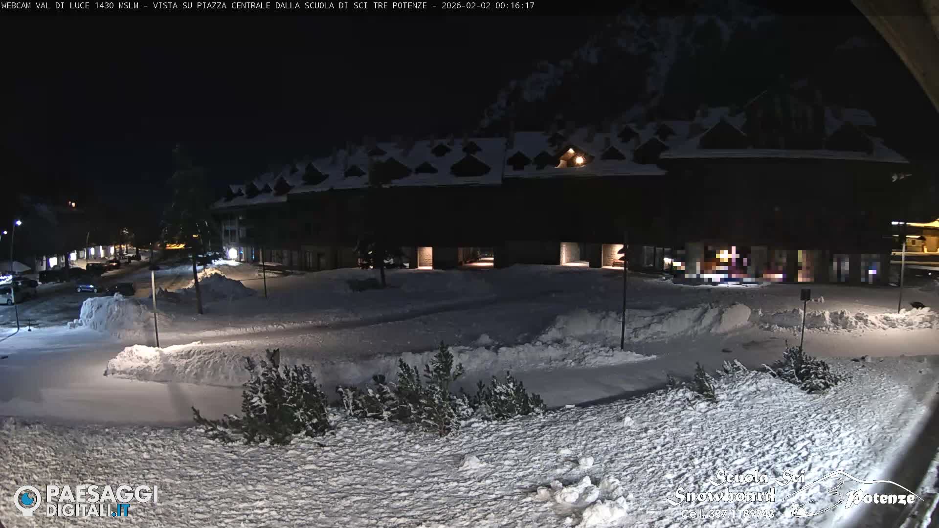 Abetone Val di Luce  Main Square Live Cam - Pistoia, Tuscany, Italy