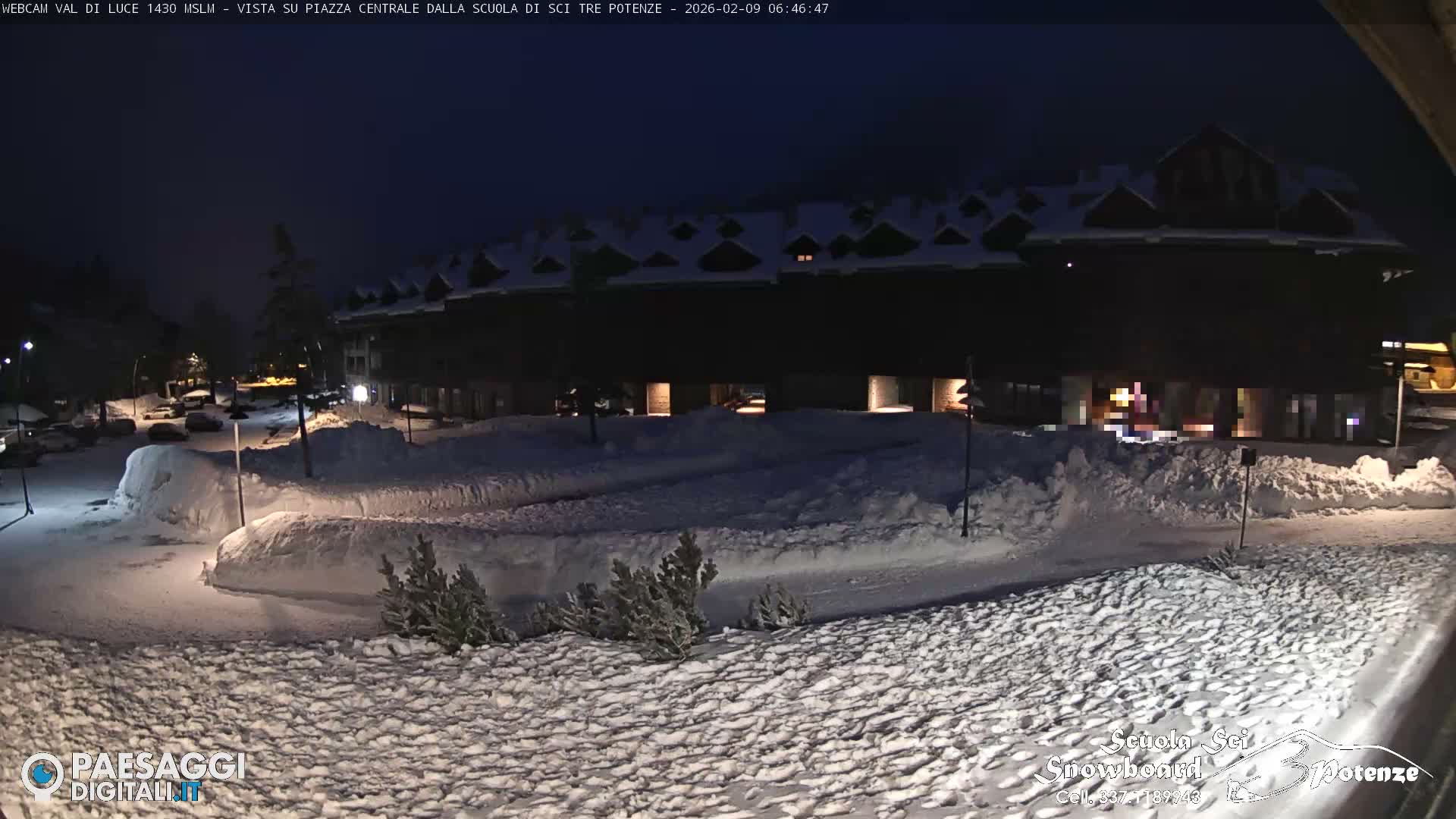 Abetone Val di Luce  Main Square Live Cam - Pistoia, Tuscany, Italy