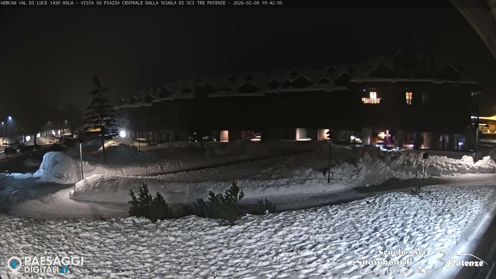 Abetone Val di Luce  Main Square Live Cam - Pistoia, Tuscany, Italy