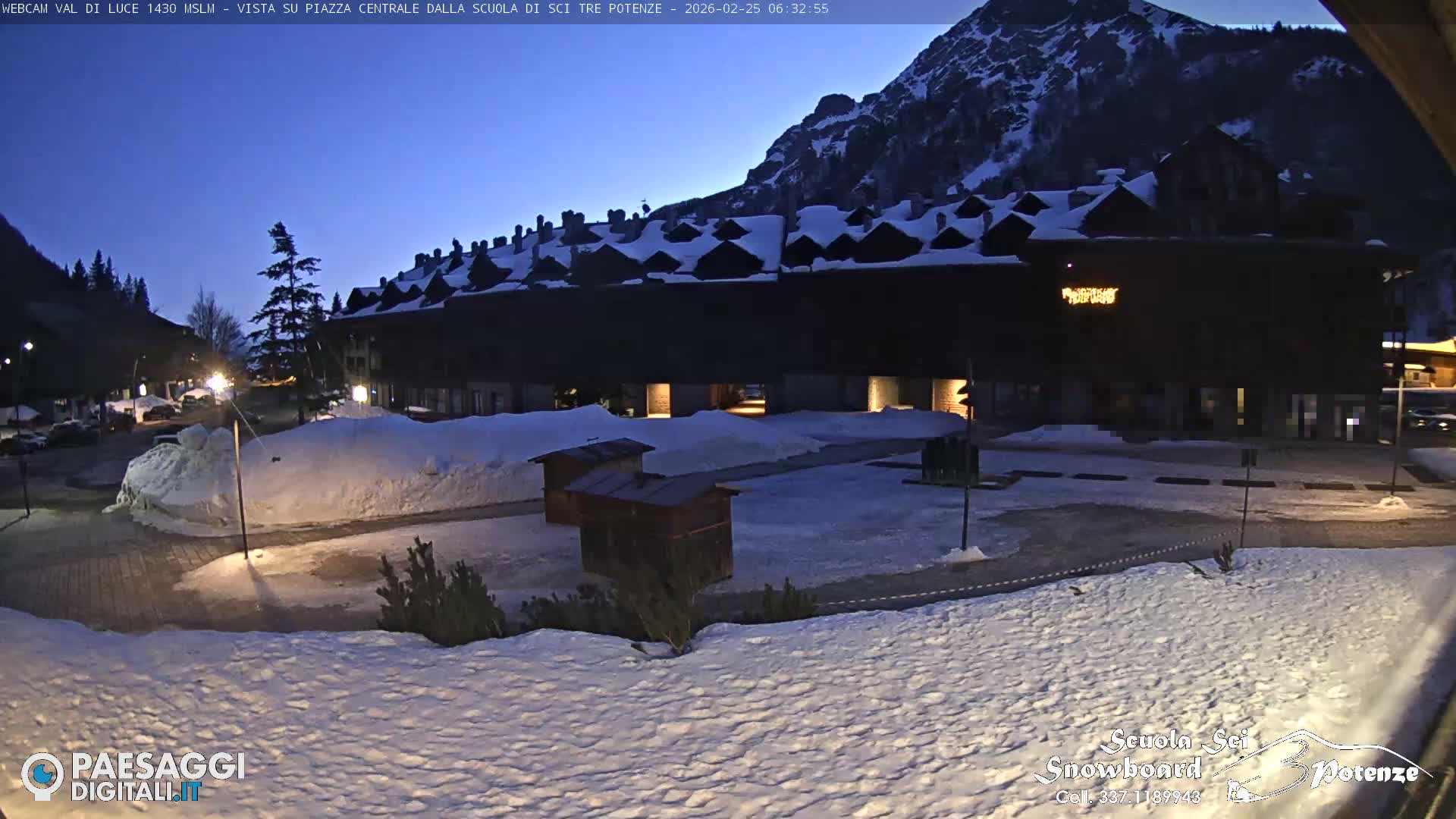 Abetone Val di Luce  Main Square Live Cam - Pistoia, Tuscany, Italy