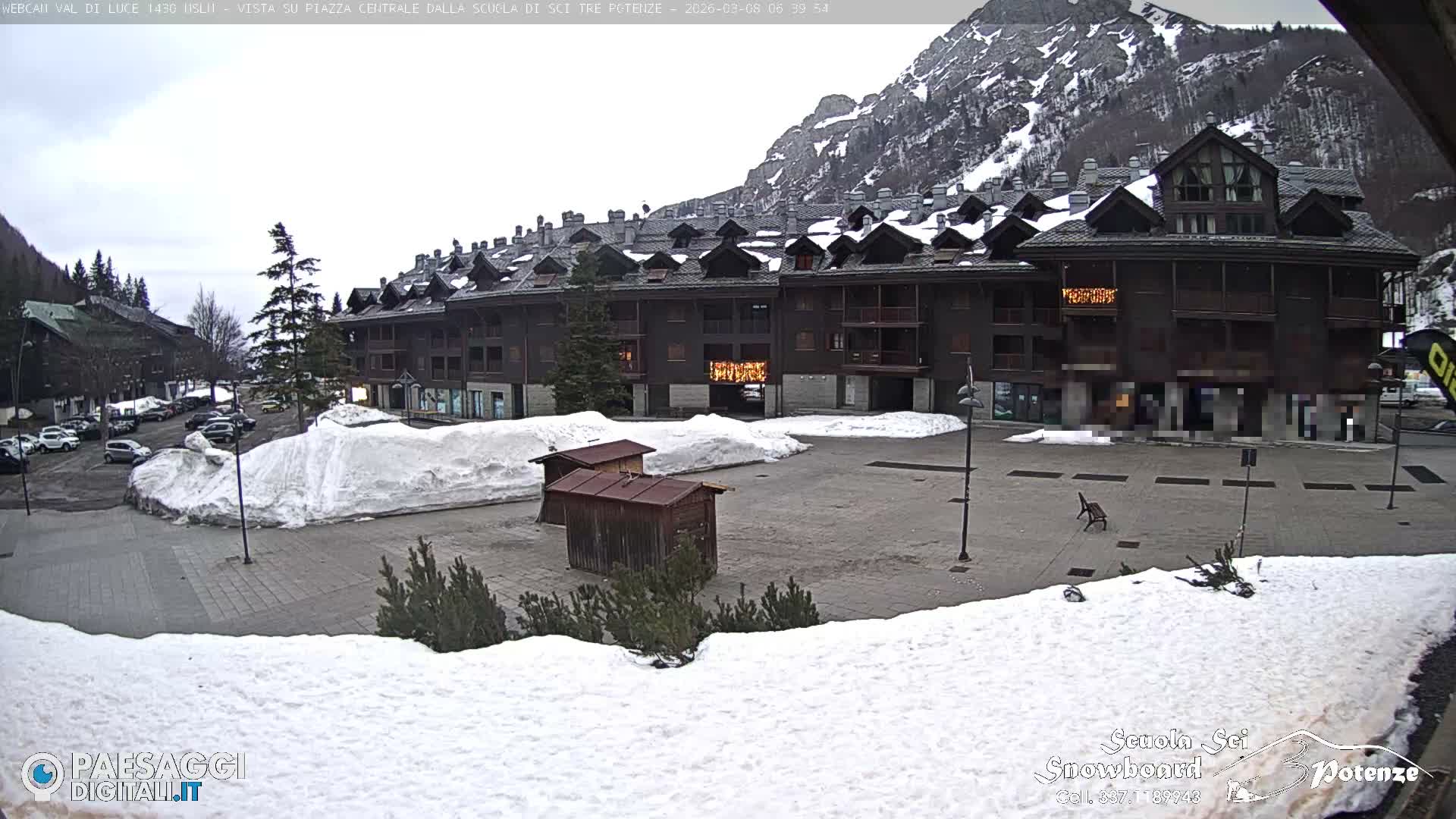 Abetone Val di Luce  Main Square Live Cam - Pistoia, Tuscany, Italy