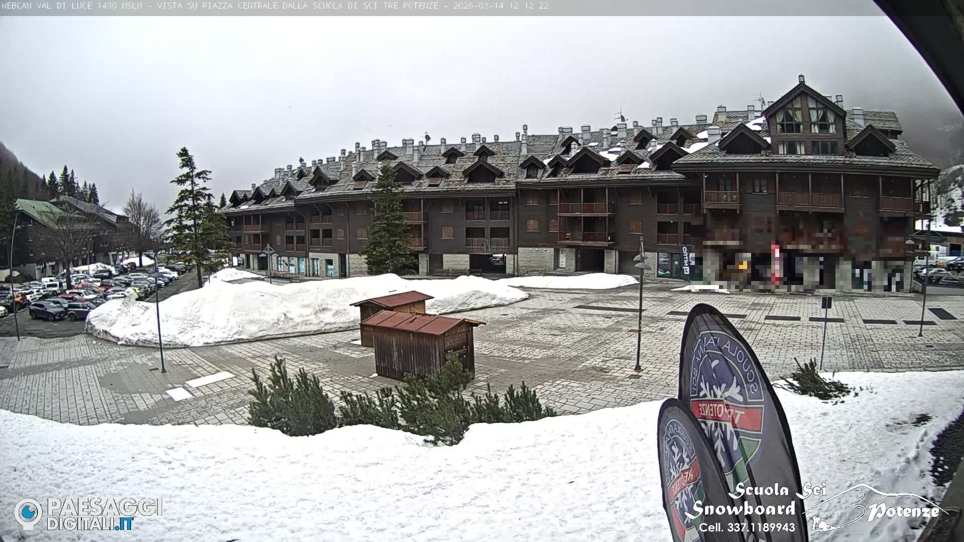 Abetone Val di Luce  Main Square Live Cam - Pistoia, Tuscany, Italy
