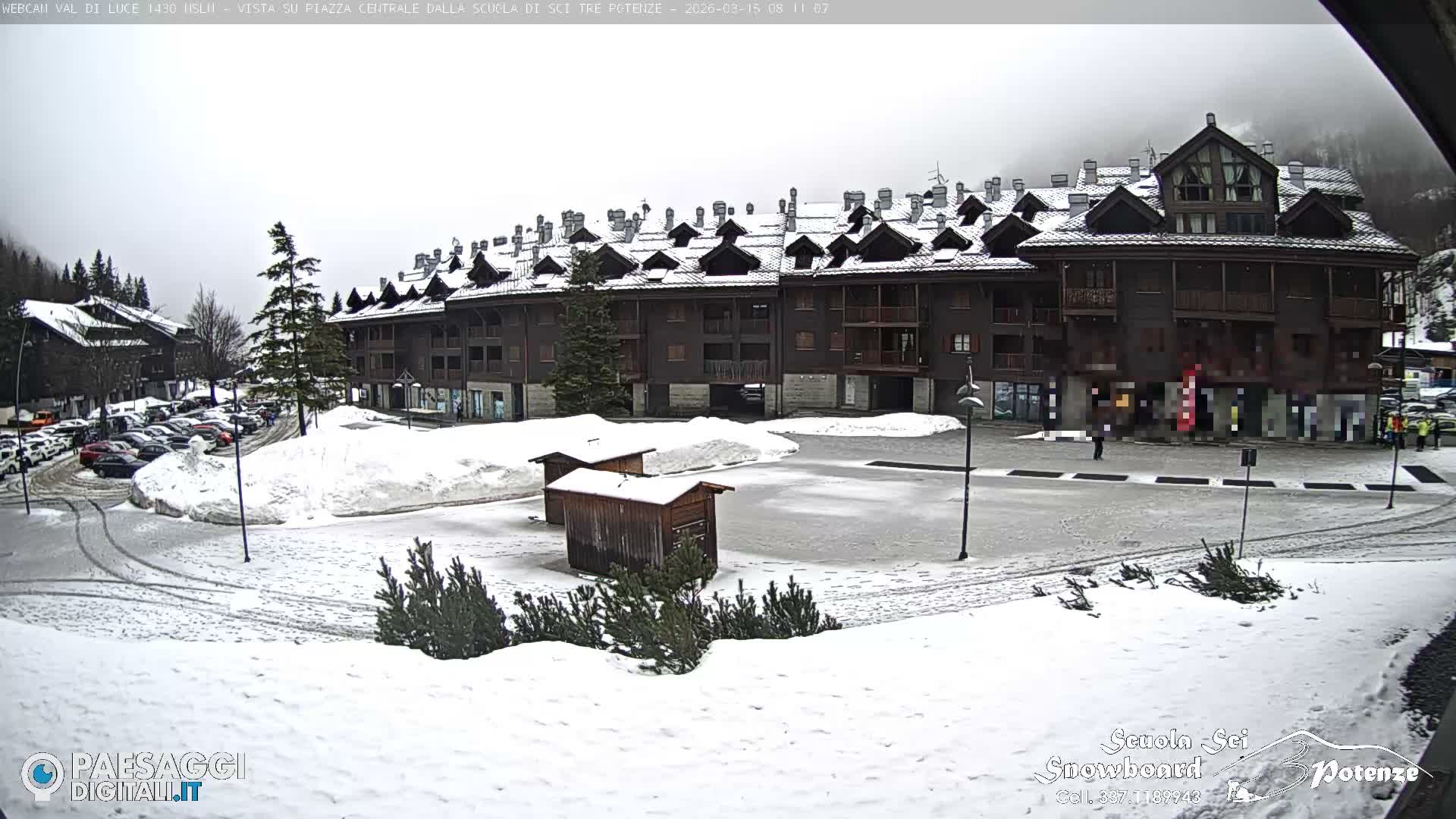 Abetone Val di Luce  Main Square Live Cam - Pistoia, Tuscany, Italy