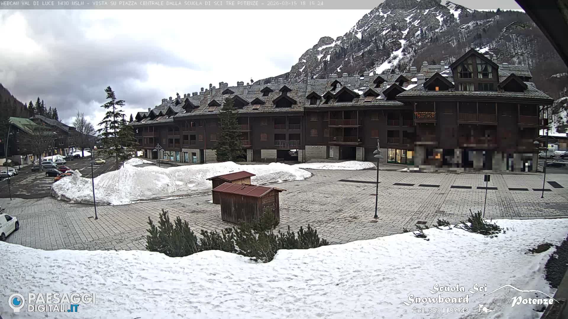 Abetone Val di Luce  Main Square Live Cam - Pistoia, Tuscany, Italy
