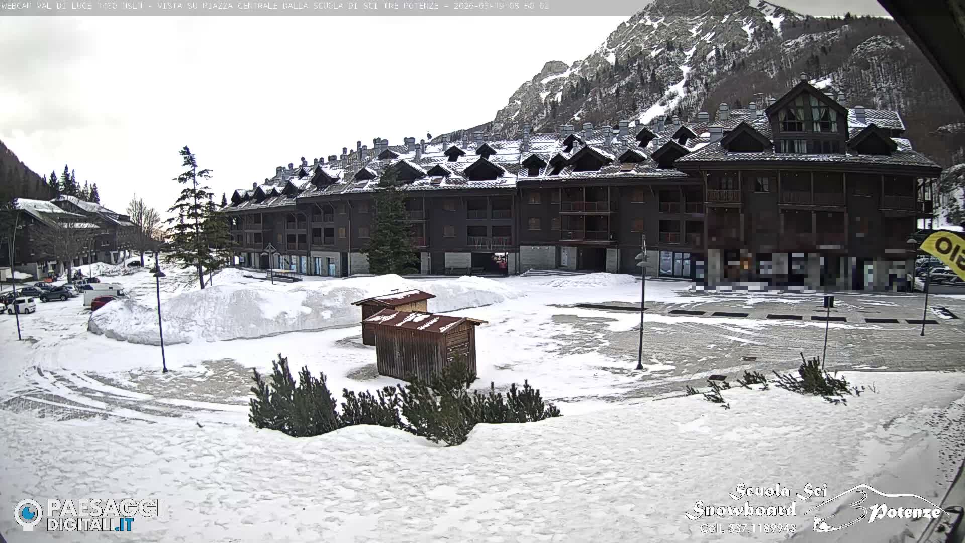 Abetone Val di Luce  Main Square Live Cam - Pistoia, Tuscany, Italy